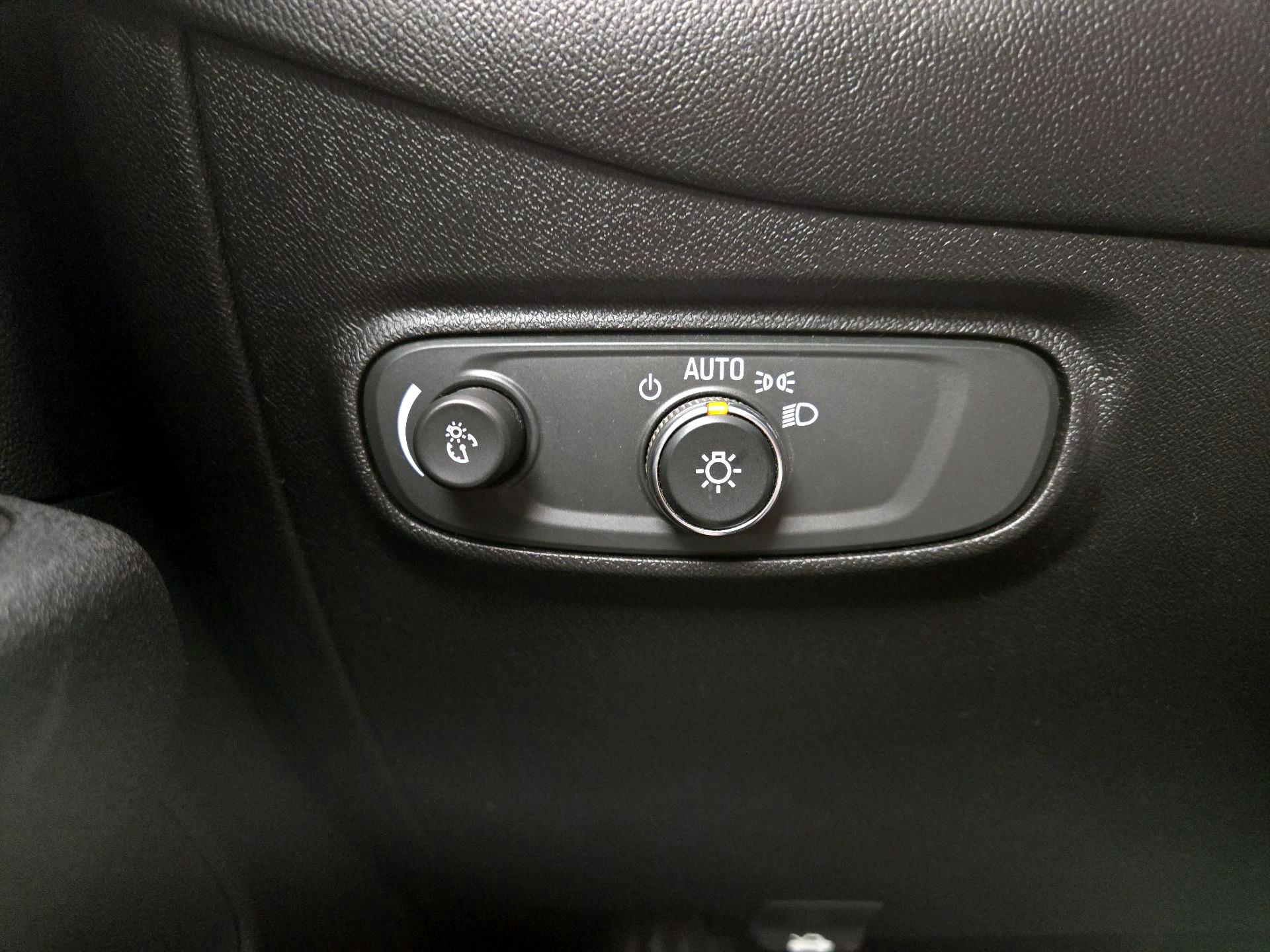 Thumbnail: 2019 Chevrolet Equinox - 13