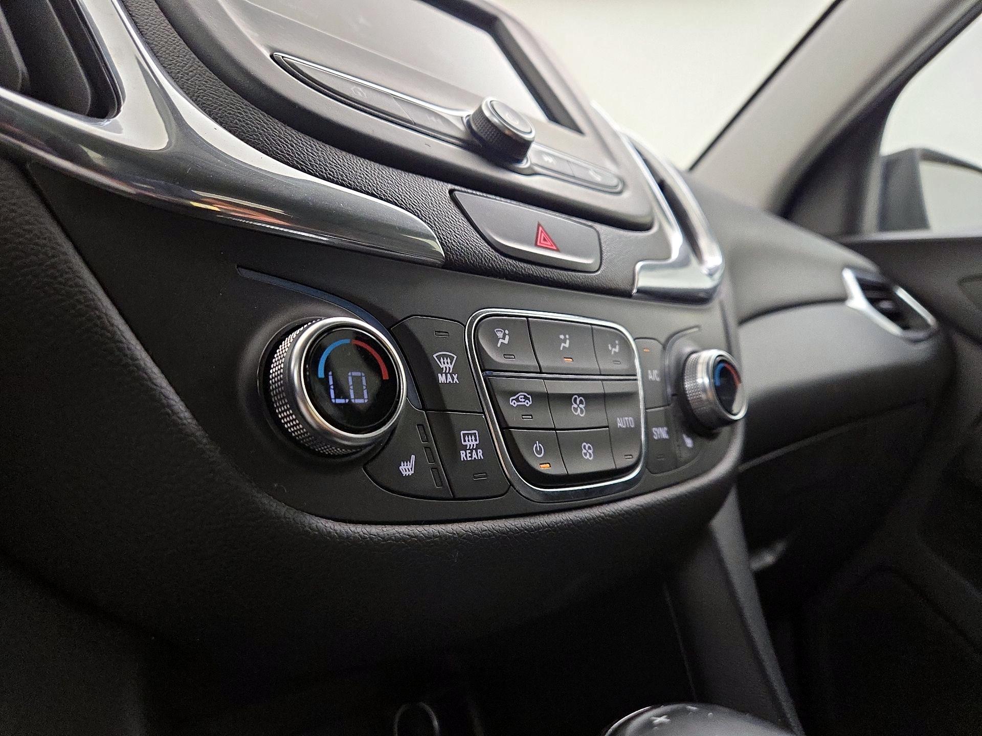 Thumbnail: 2019 Chevrolet Equinox - 16