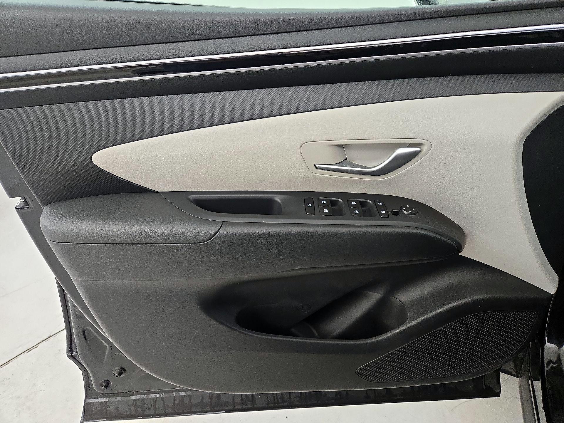 Thumbnail: 2023 Hyundai Tucson - 12