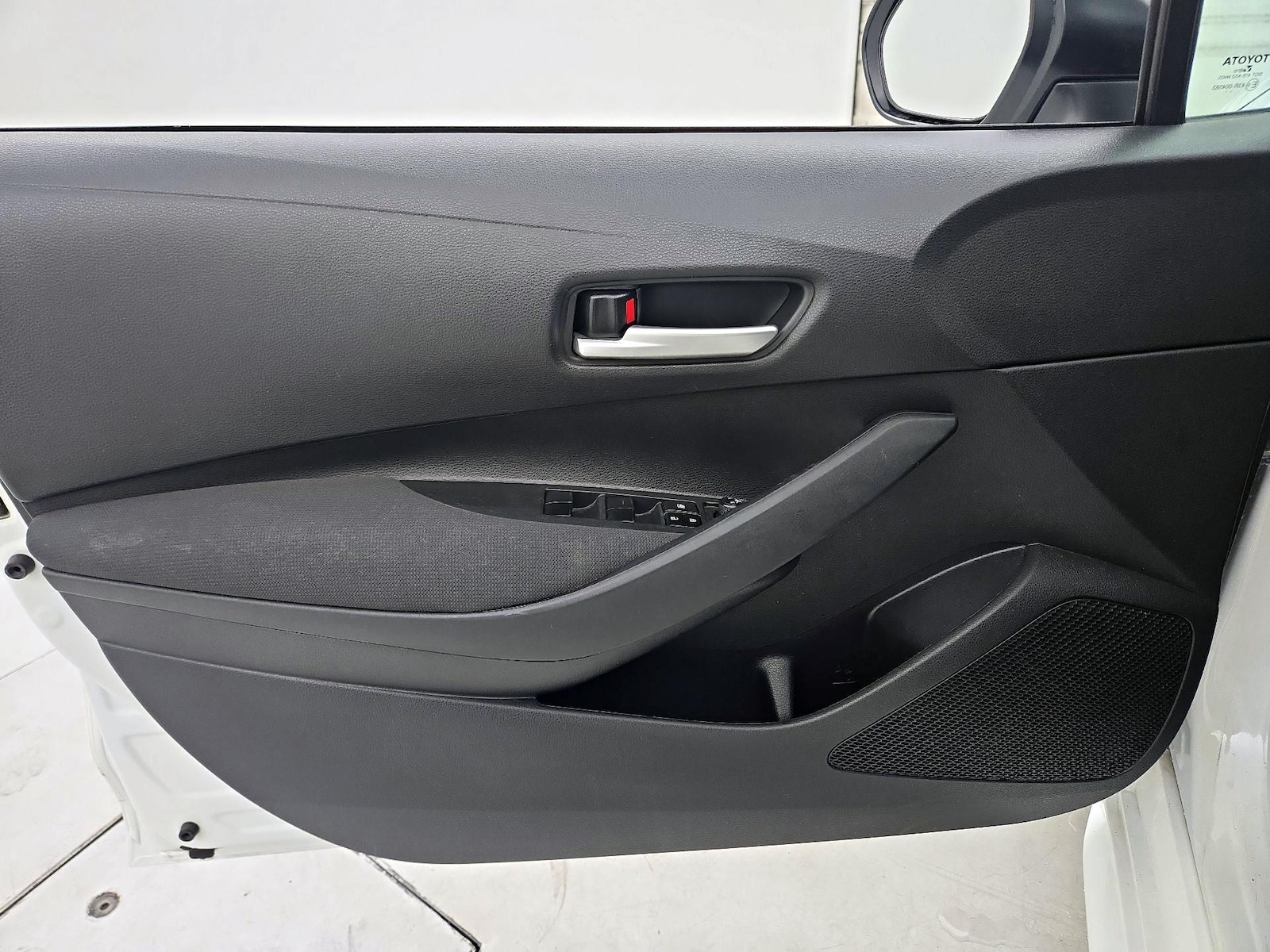 2021 Toyota Corolla LE - Photo 13