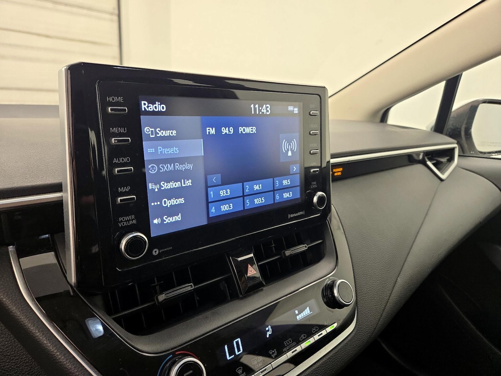 2021 Toyota Corolla LE - Photo 16