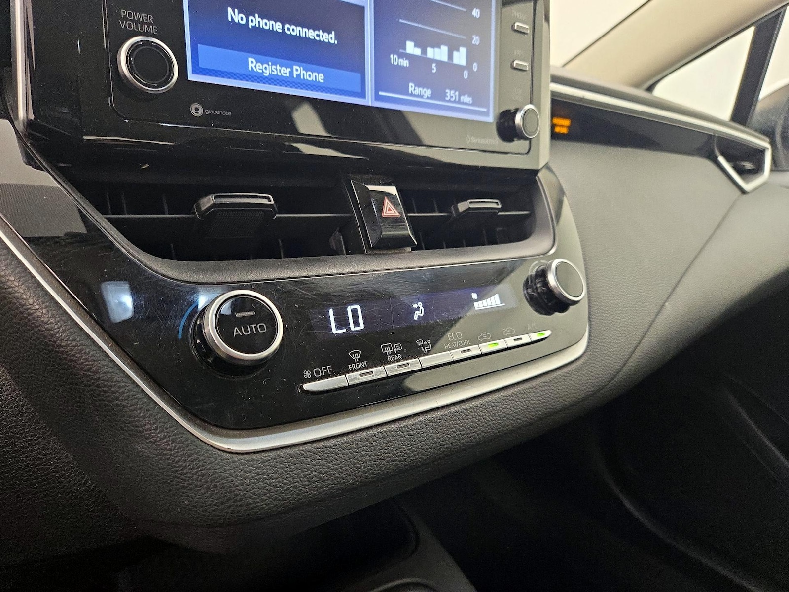 2021 Toyota Corolla LE - Photo 17