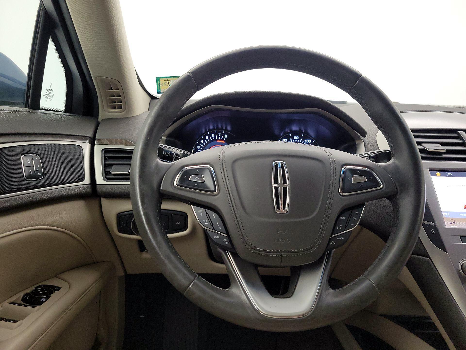 Thumbnail: 2019 Lincoln MKZ - 10
