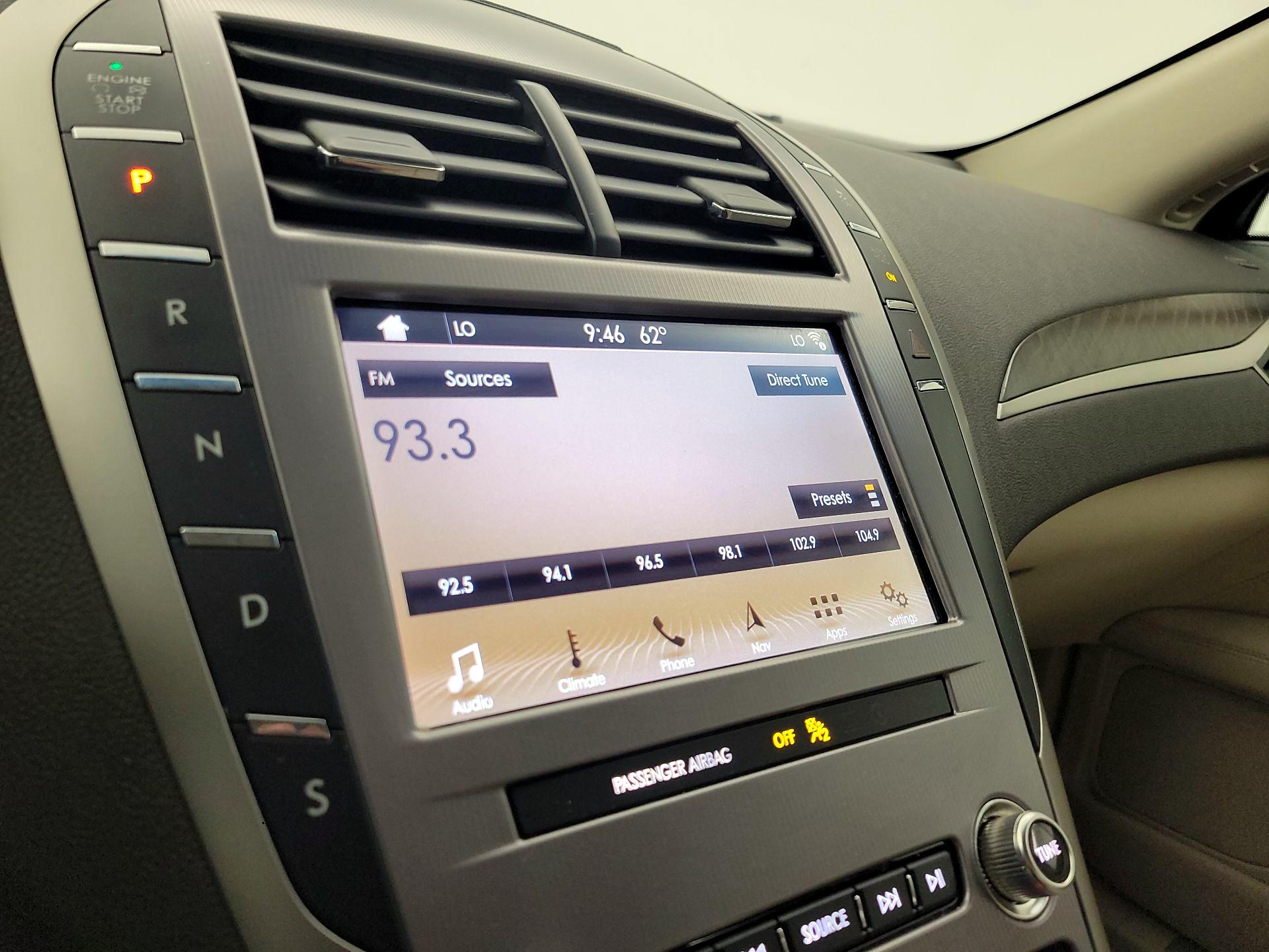 Thumbnail: 2019 Lincoln MKZ - 16