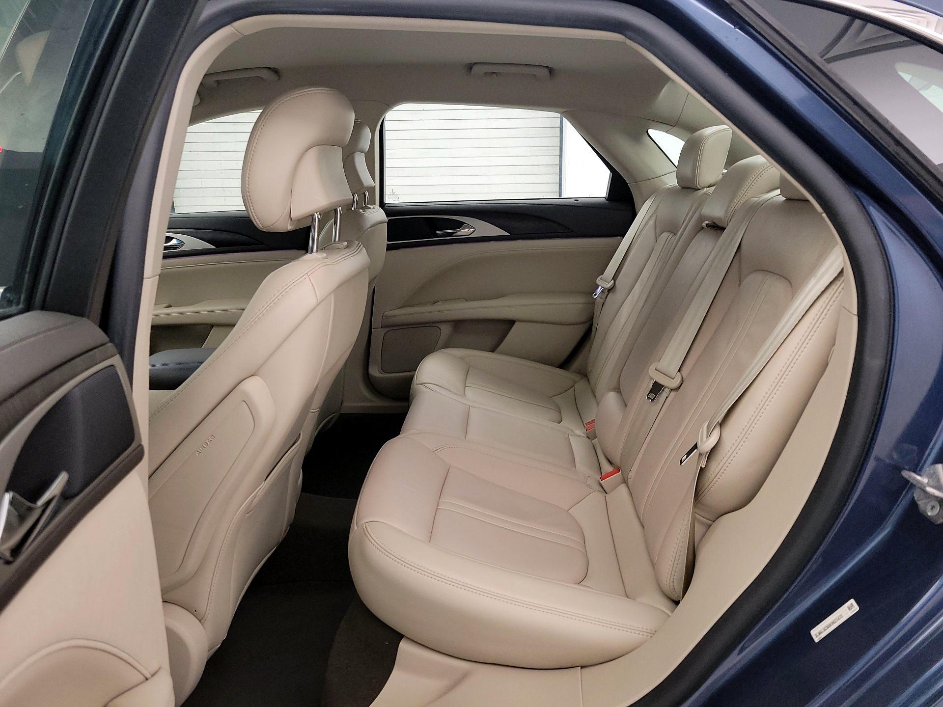 Thumbnail: 2019 Lincoln MKZ - 20