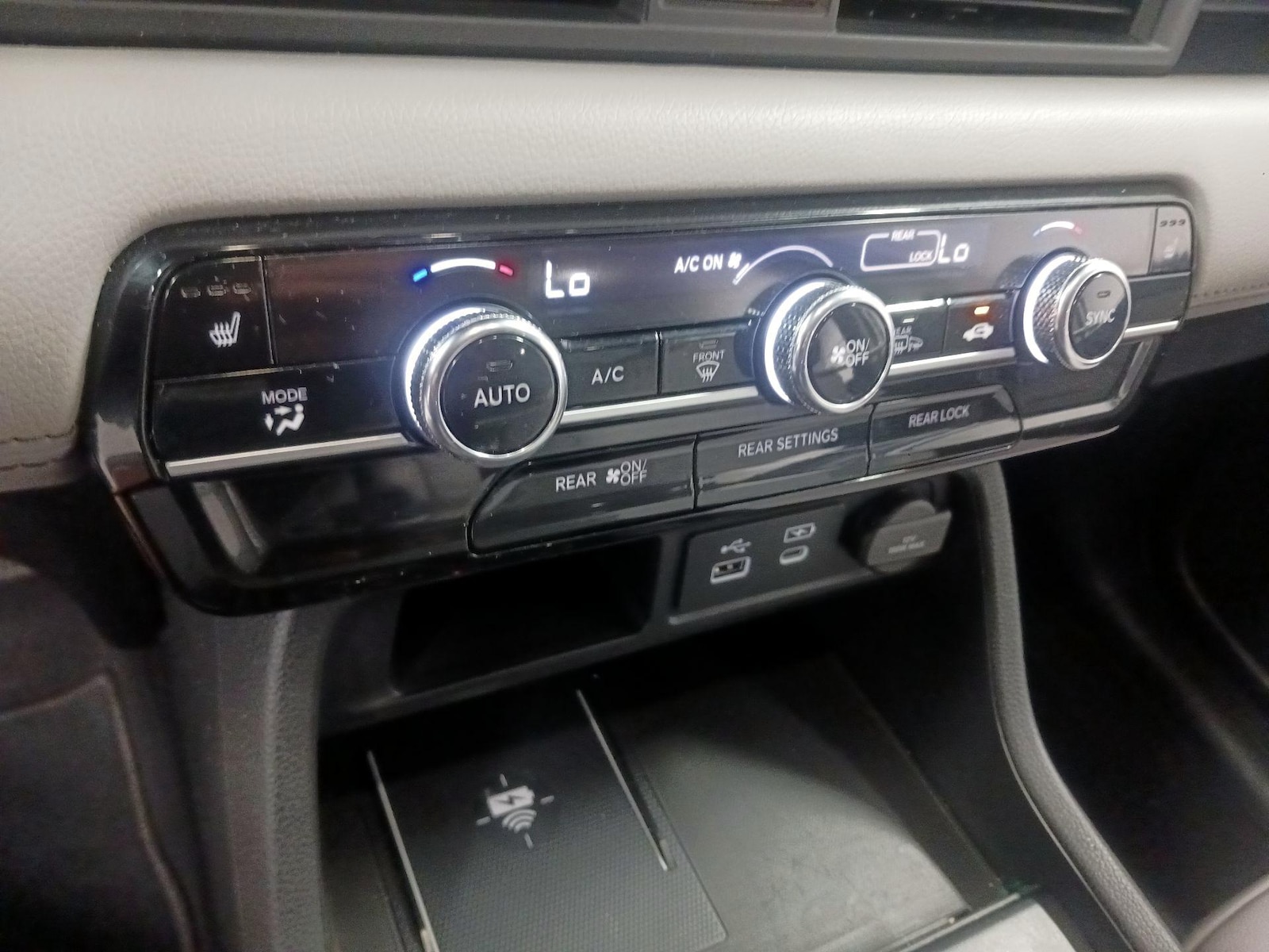 2024 Honda Pilot Touring - Photo 15