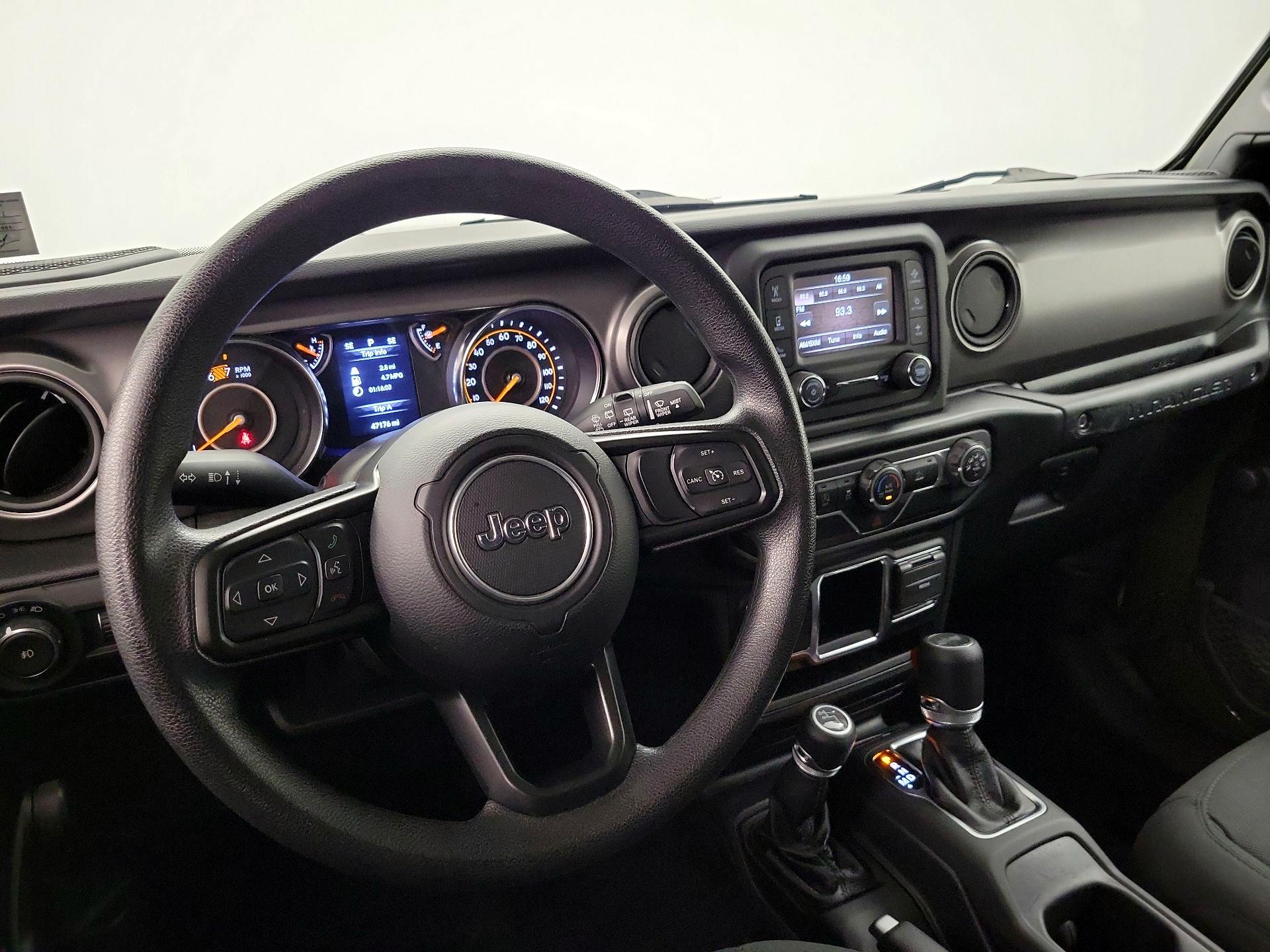 Thumbnail: 2021 Jeep Wrangler - 9
