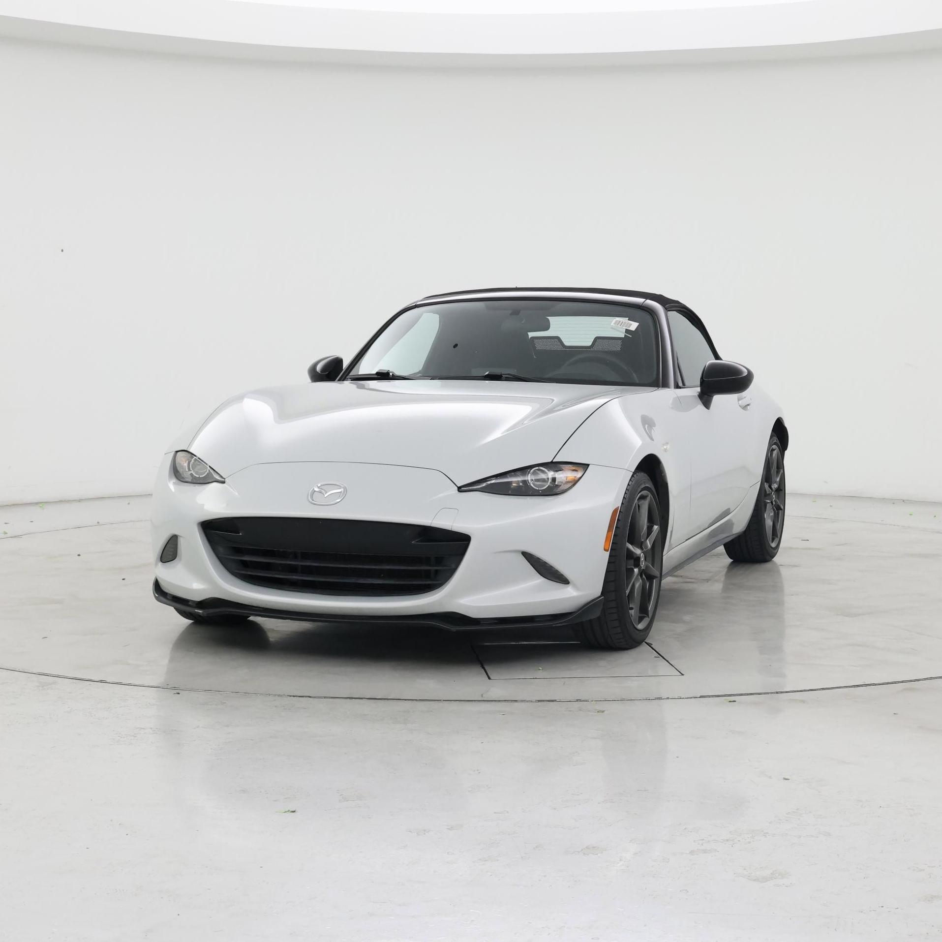 Thumbnail: 2017 Mazda MX-5 Miata - 4