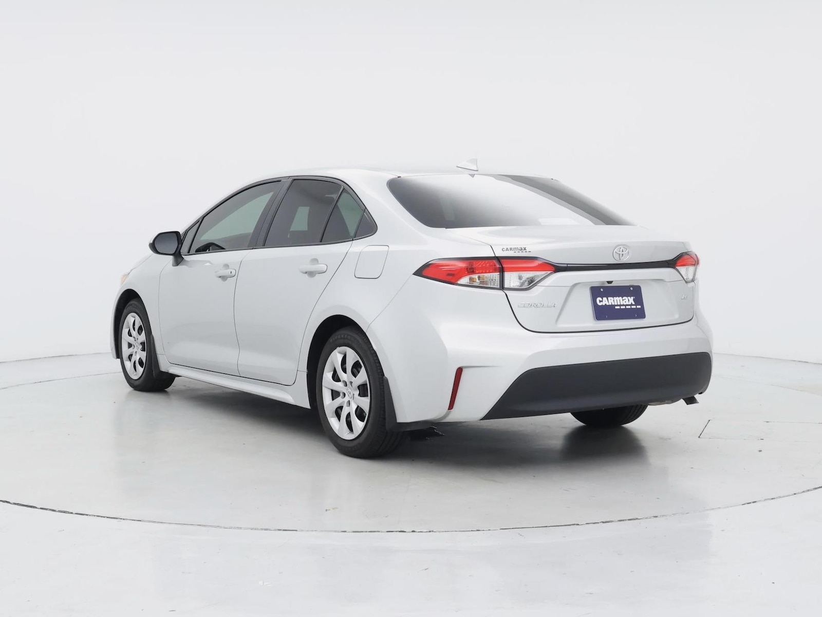 2025 Toyota Corolla LE - Photo 3