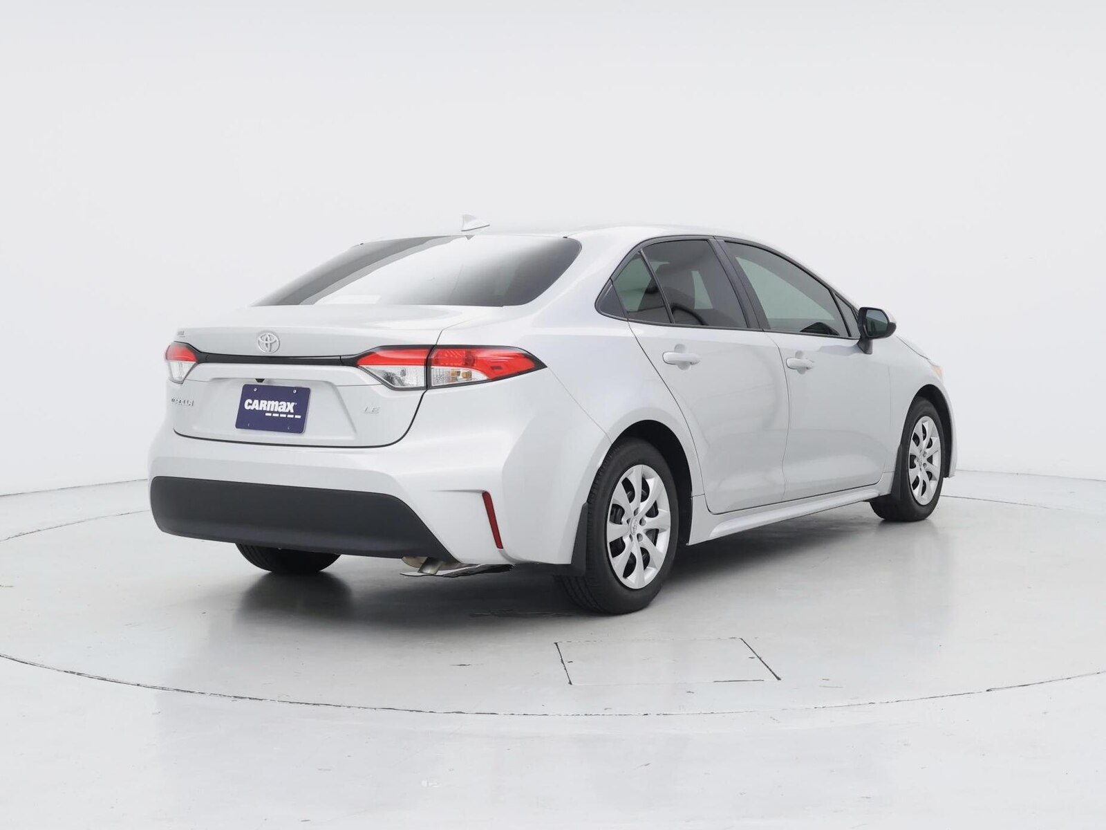 2025 Toyota Corolla LE - Photo 9