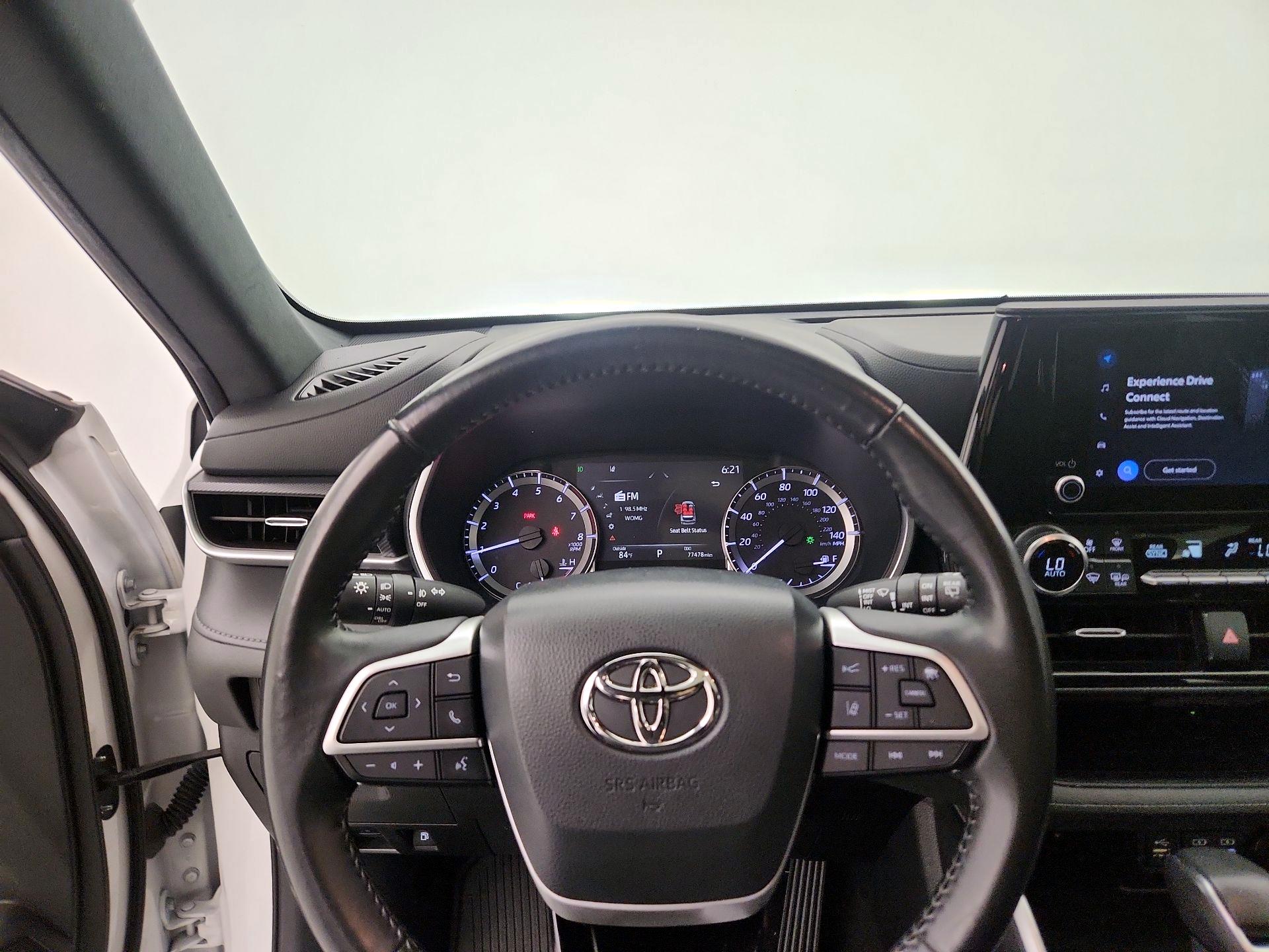 Thumbnail: 2023 Toyota Highlander - 10