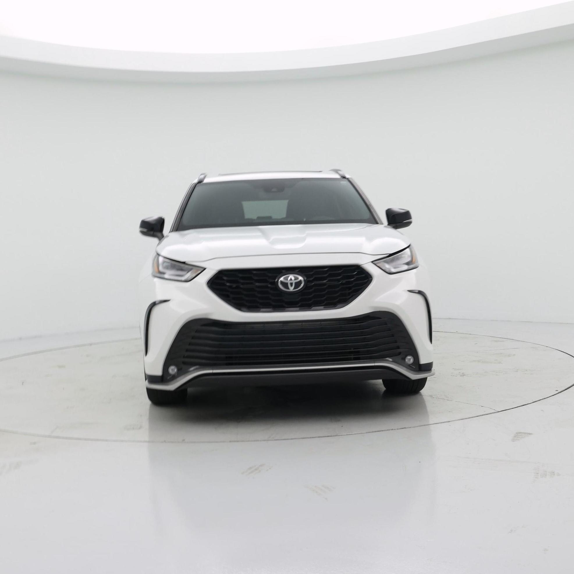 Thumbnail: 2023 Toyota Highlander - 5