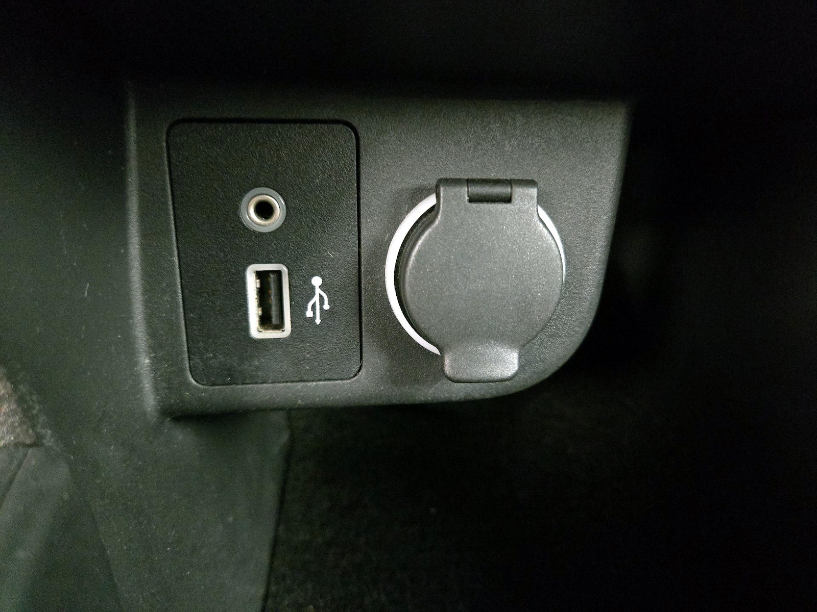 2021 Nissan Kicks S - Photo 19
