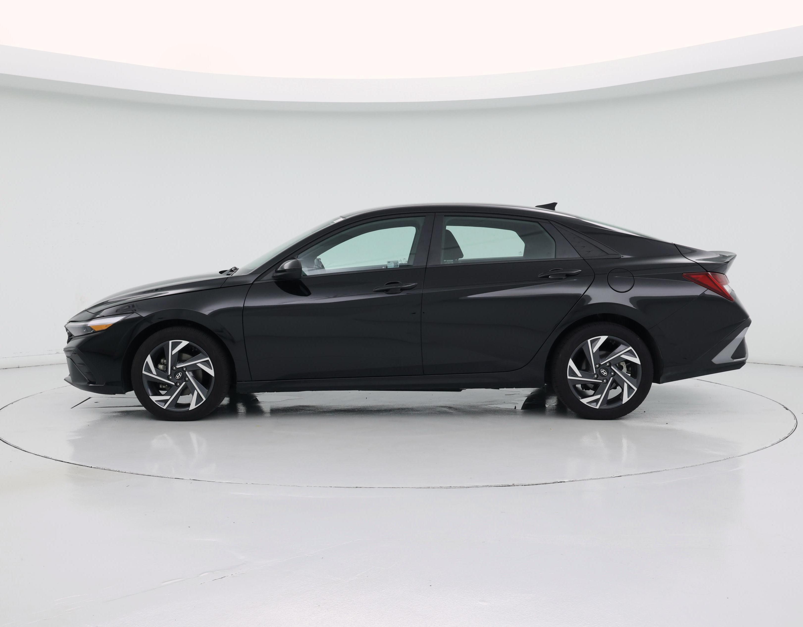Thumbnail: 2025 Hyundai Elantra - 3