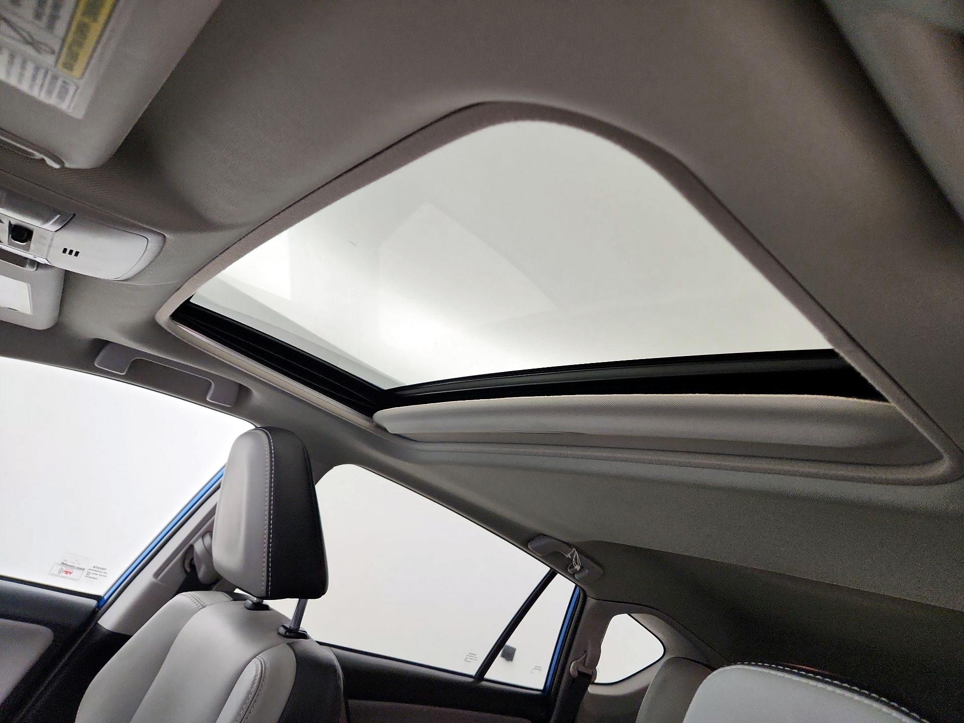 Thumbnail: 2016 Toyota RAV4 - 20