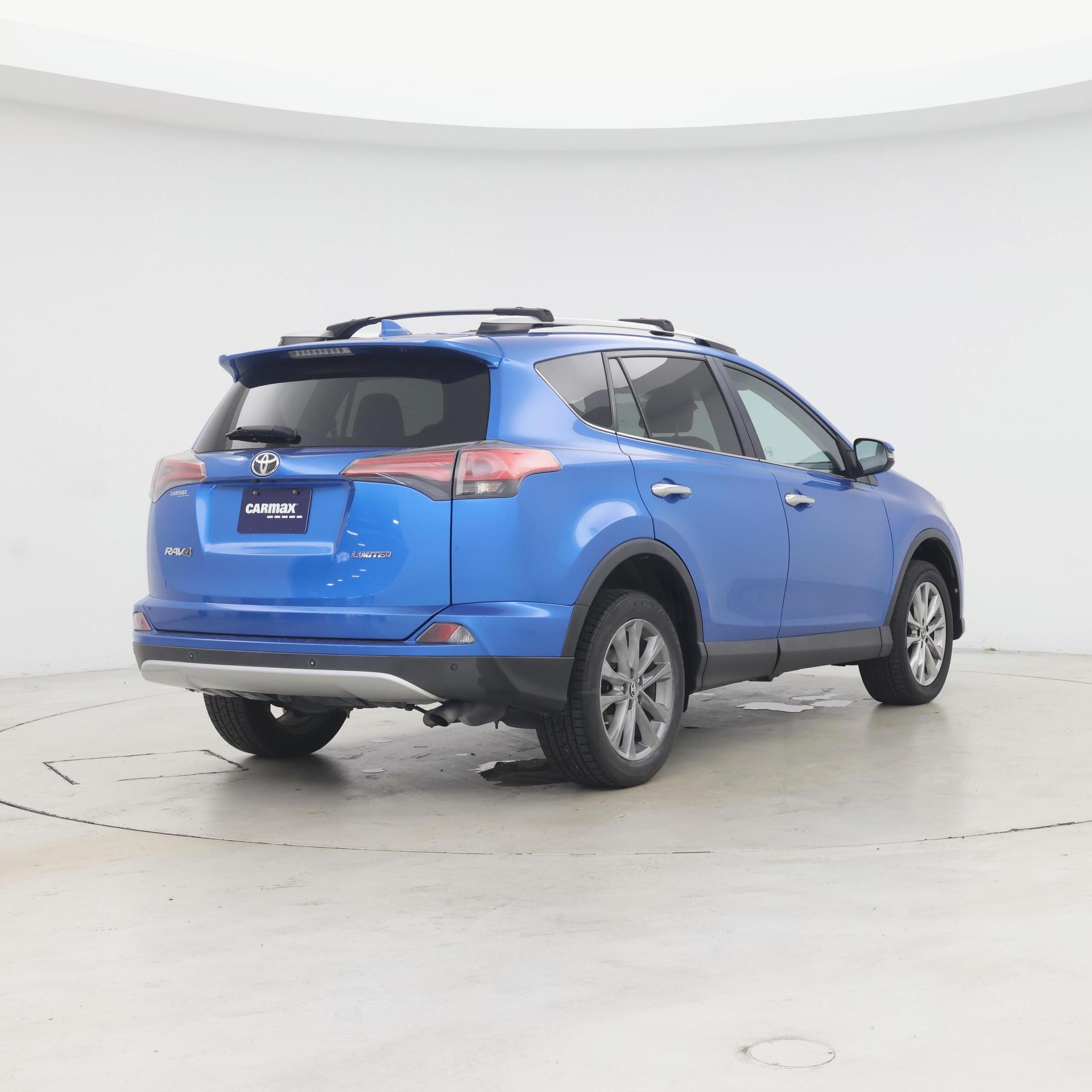 Thumbnail: 2016 Toyota RAV4 - 8