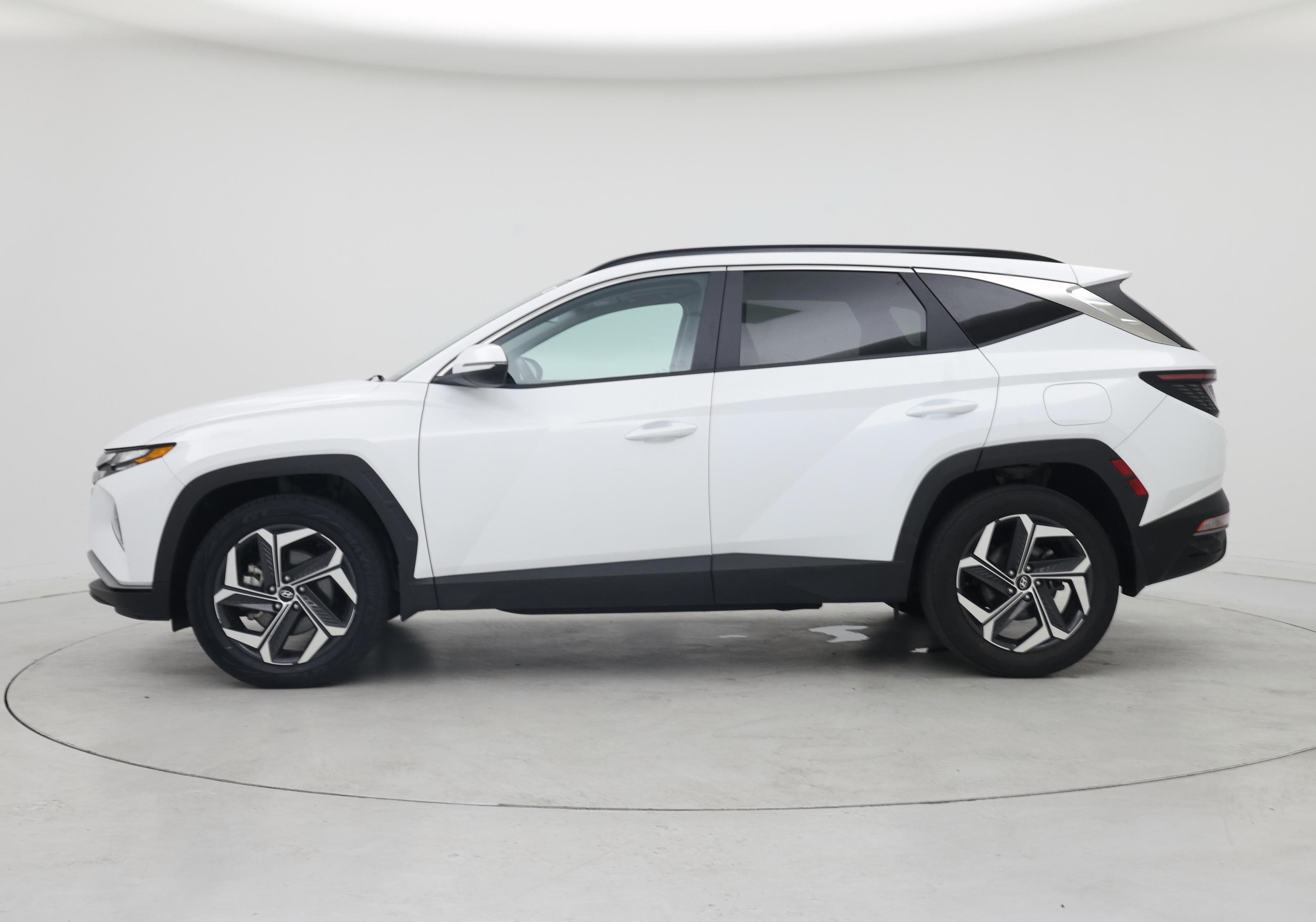 Thumbnail: 2022 Hyundai Tucson - 3