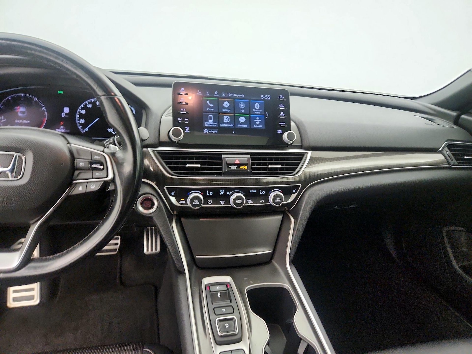 Apple CarPlay® & Android Auto™