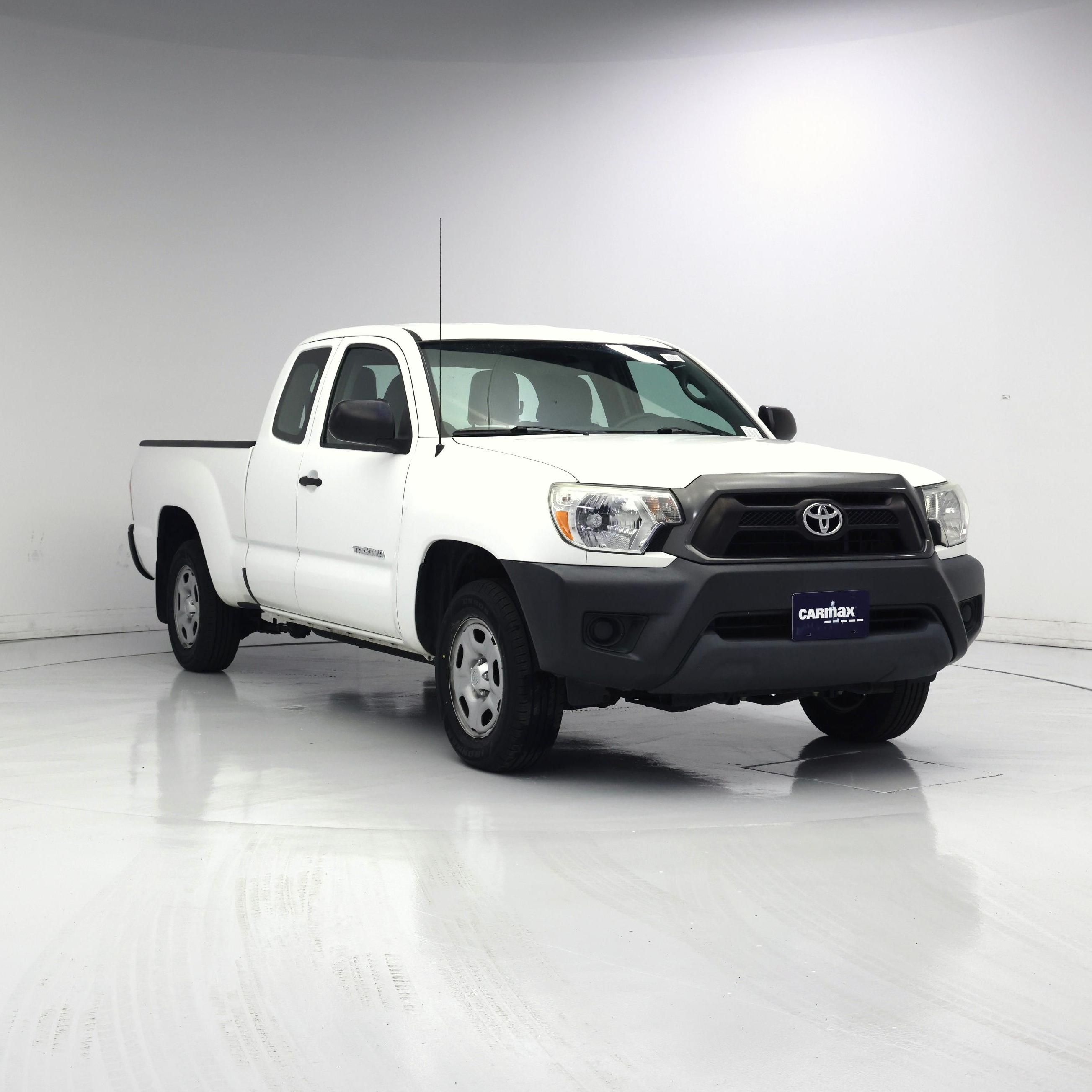 White 2015 Toyota Tacoma Pickup Truck  Automatic