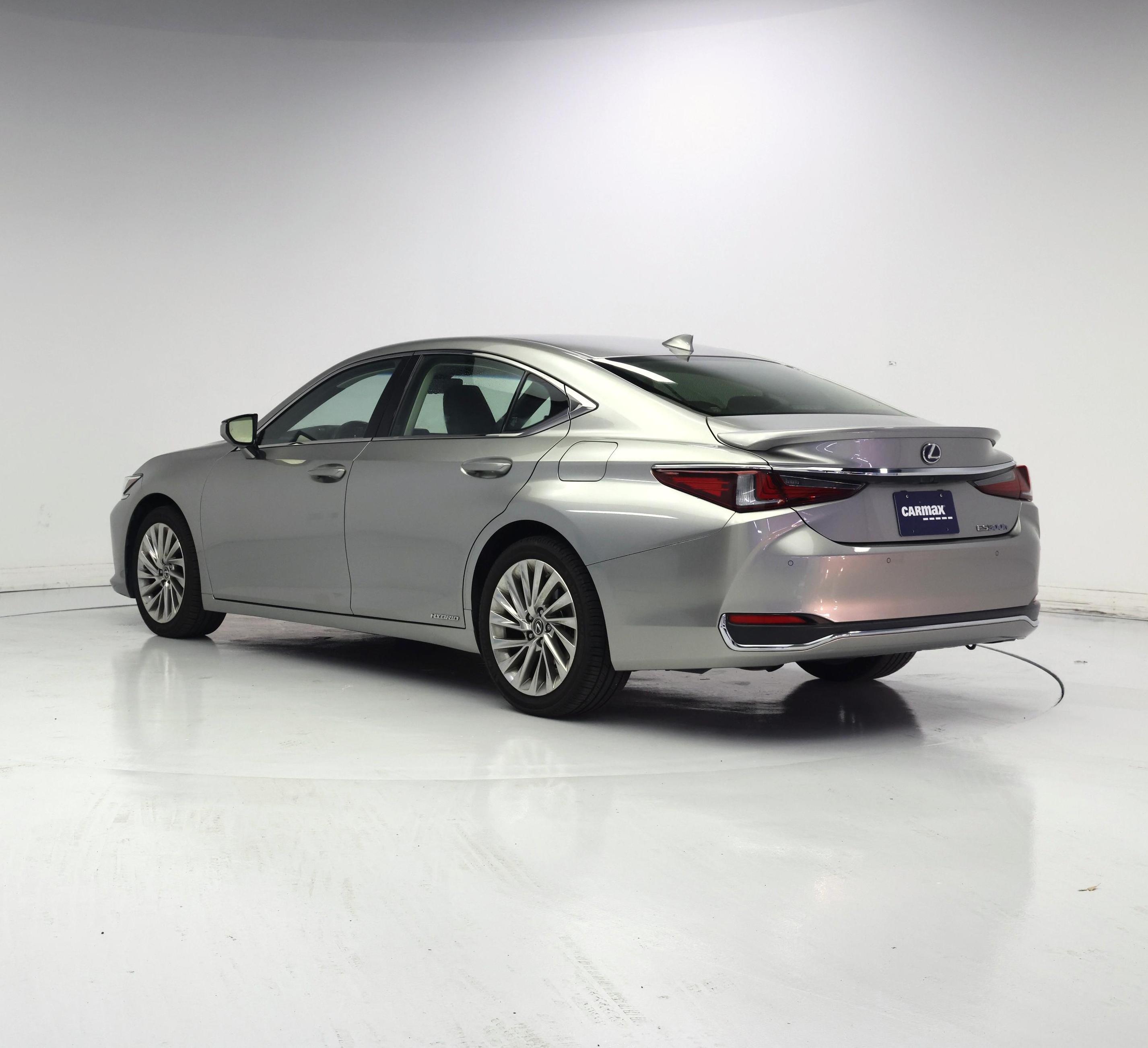 Thumbnail: 2019 Lexus ES - 2