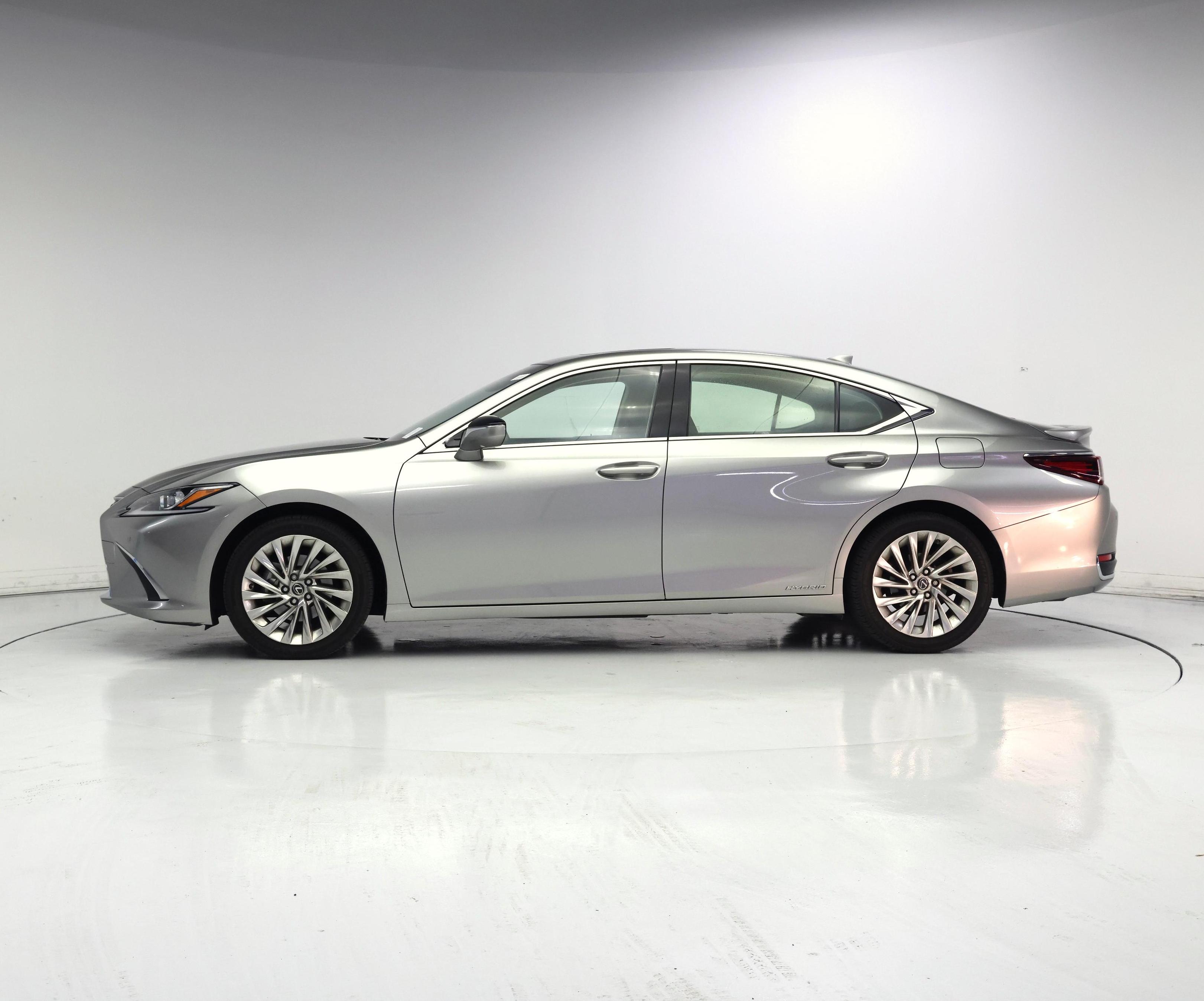 Thumbnail: 2019 Lexus ES - 3