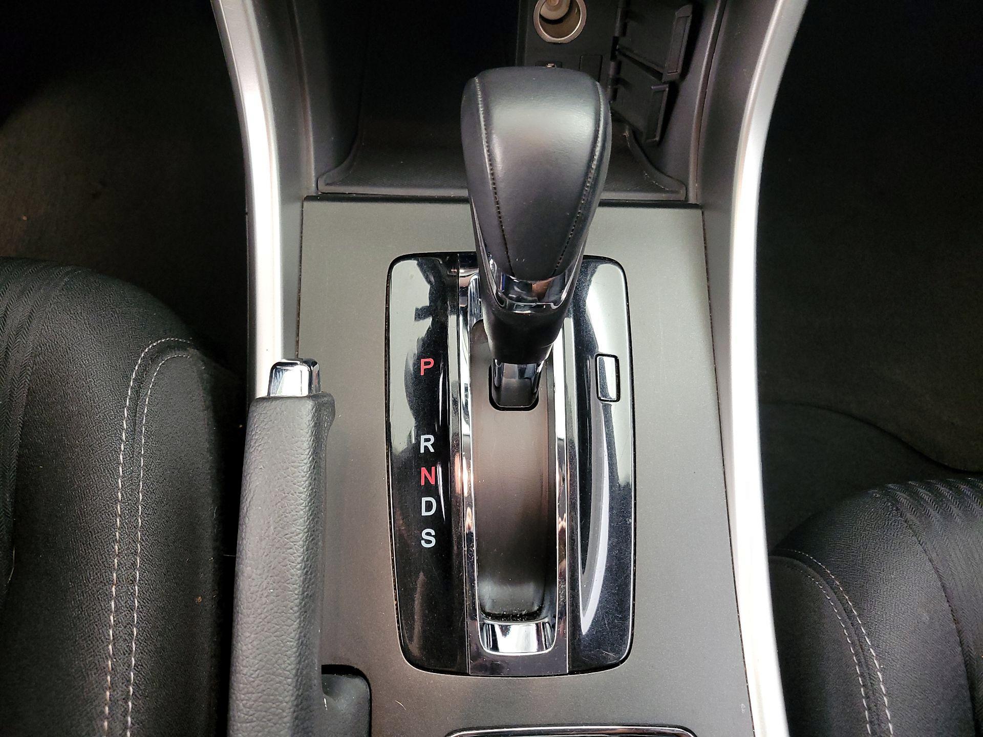 Thumbnail: 2015 Honda Accord - 17