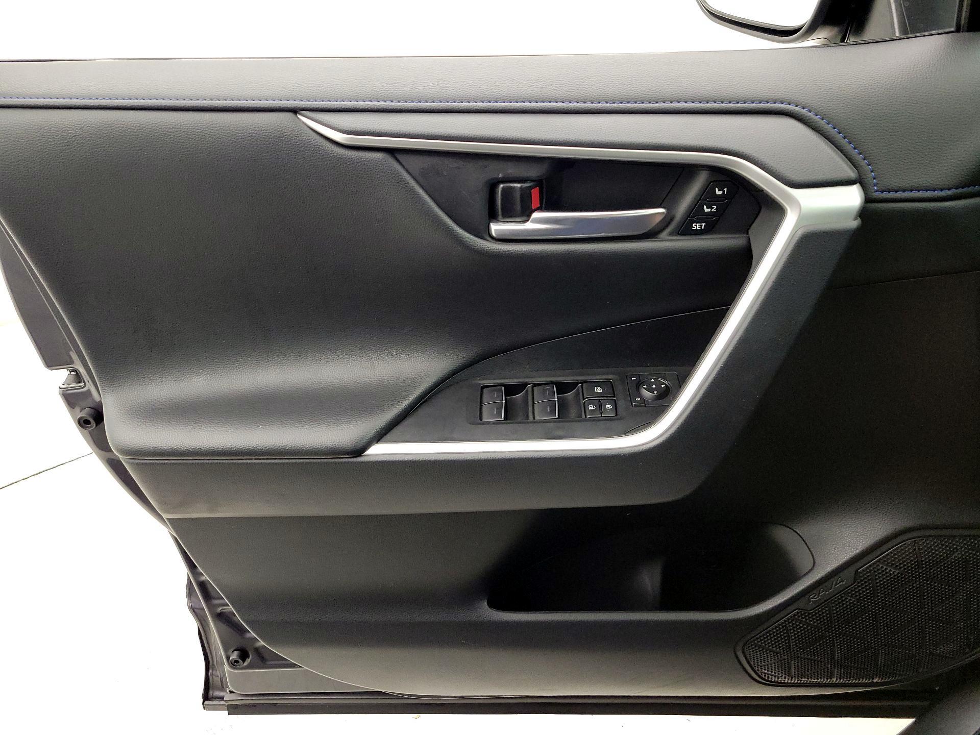 Thumbnail: 2024 Toyota RAV4 - 12
