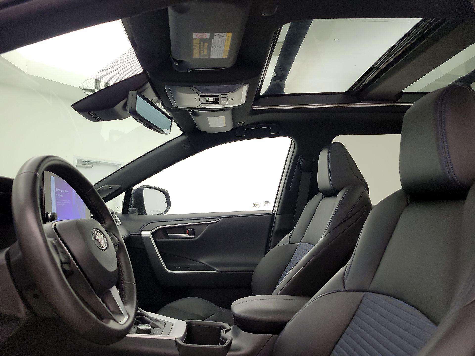 Thumbnail: 2024 Toyota RAV4 - 20