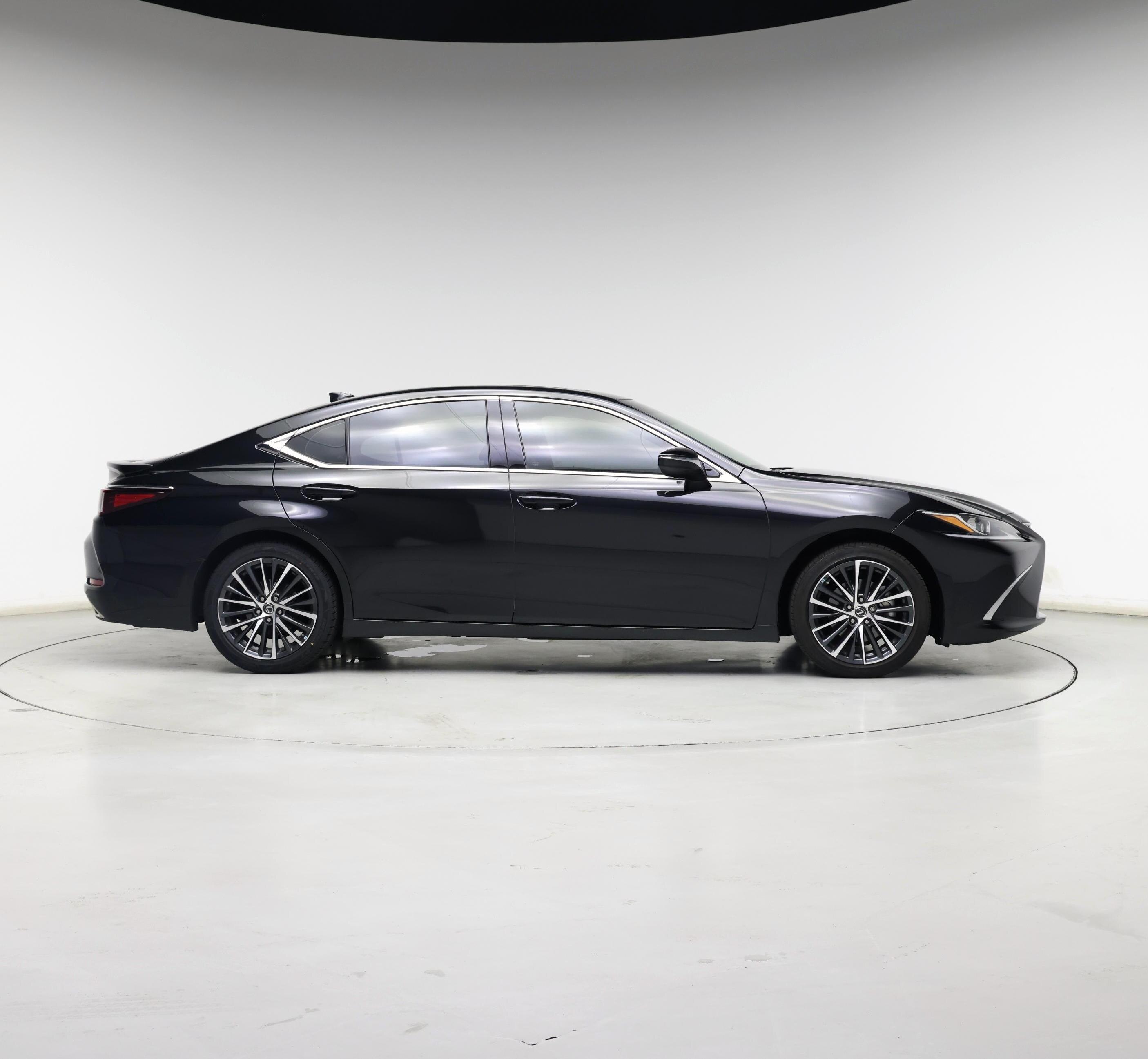 Thumbnail: 2023 Lexus ES - 7