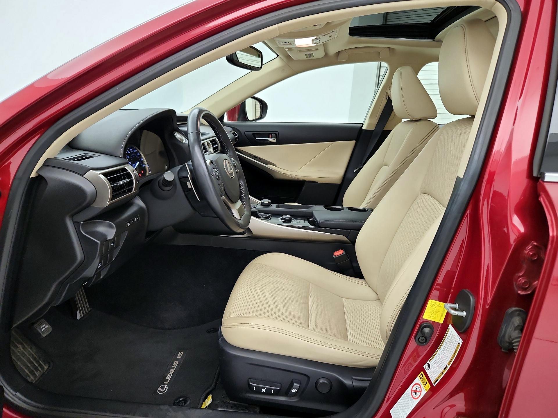 Thumbnail: 2014 Lexus IS - 11