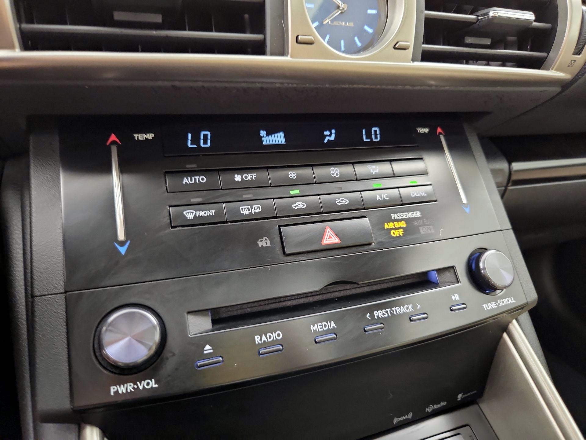 Thumbnail: 2014 Lexus IS - 16