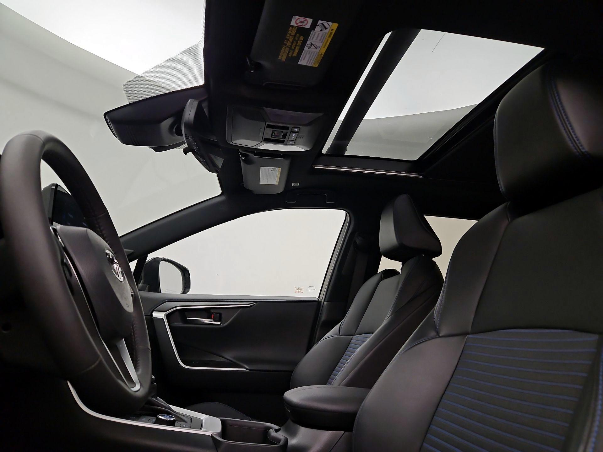 Thumbnail: 2024 Toyota RAV4 - 20