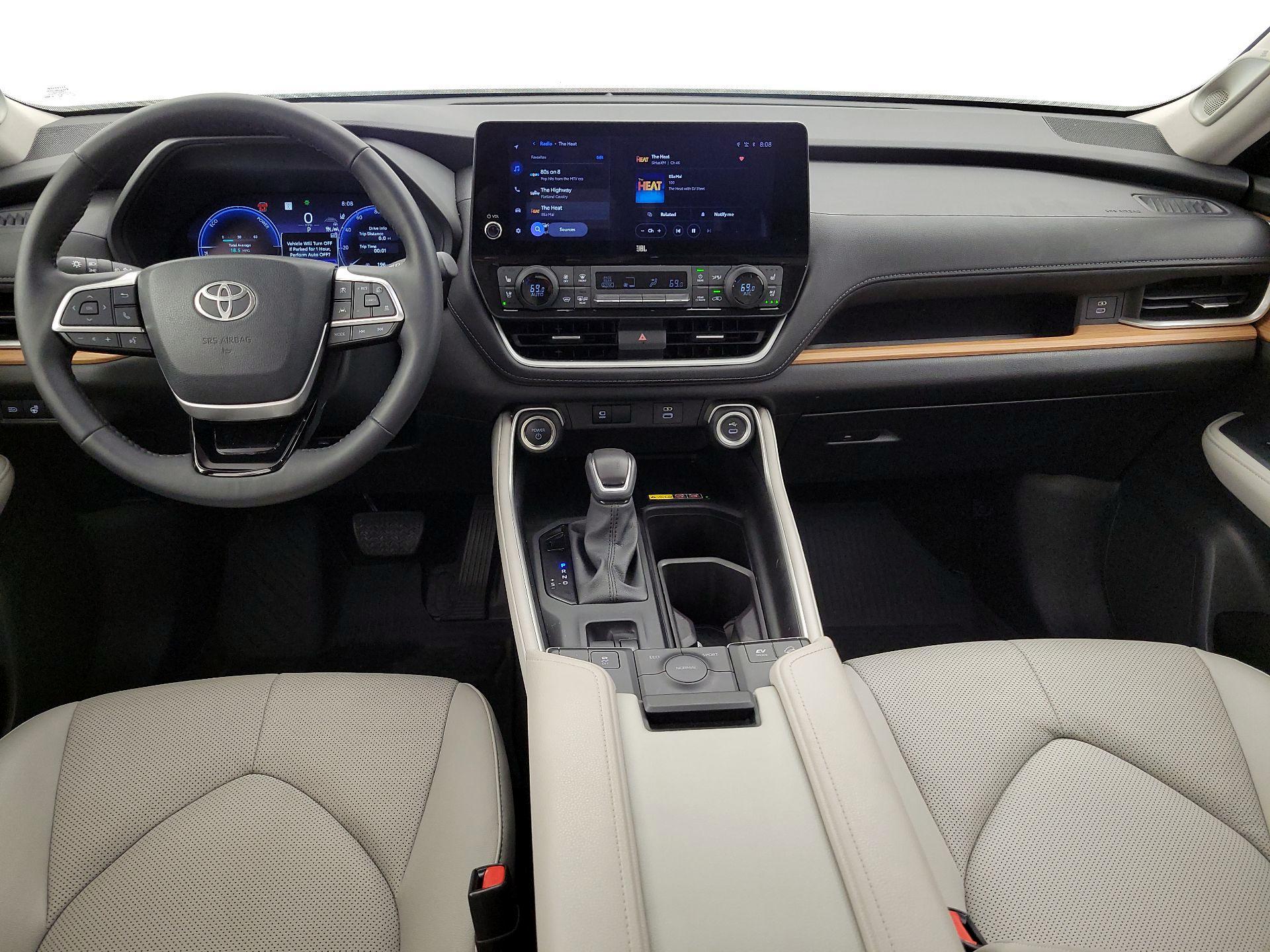 Thumbnail: 2025 Toyota Highlander - 9
