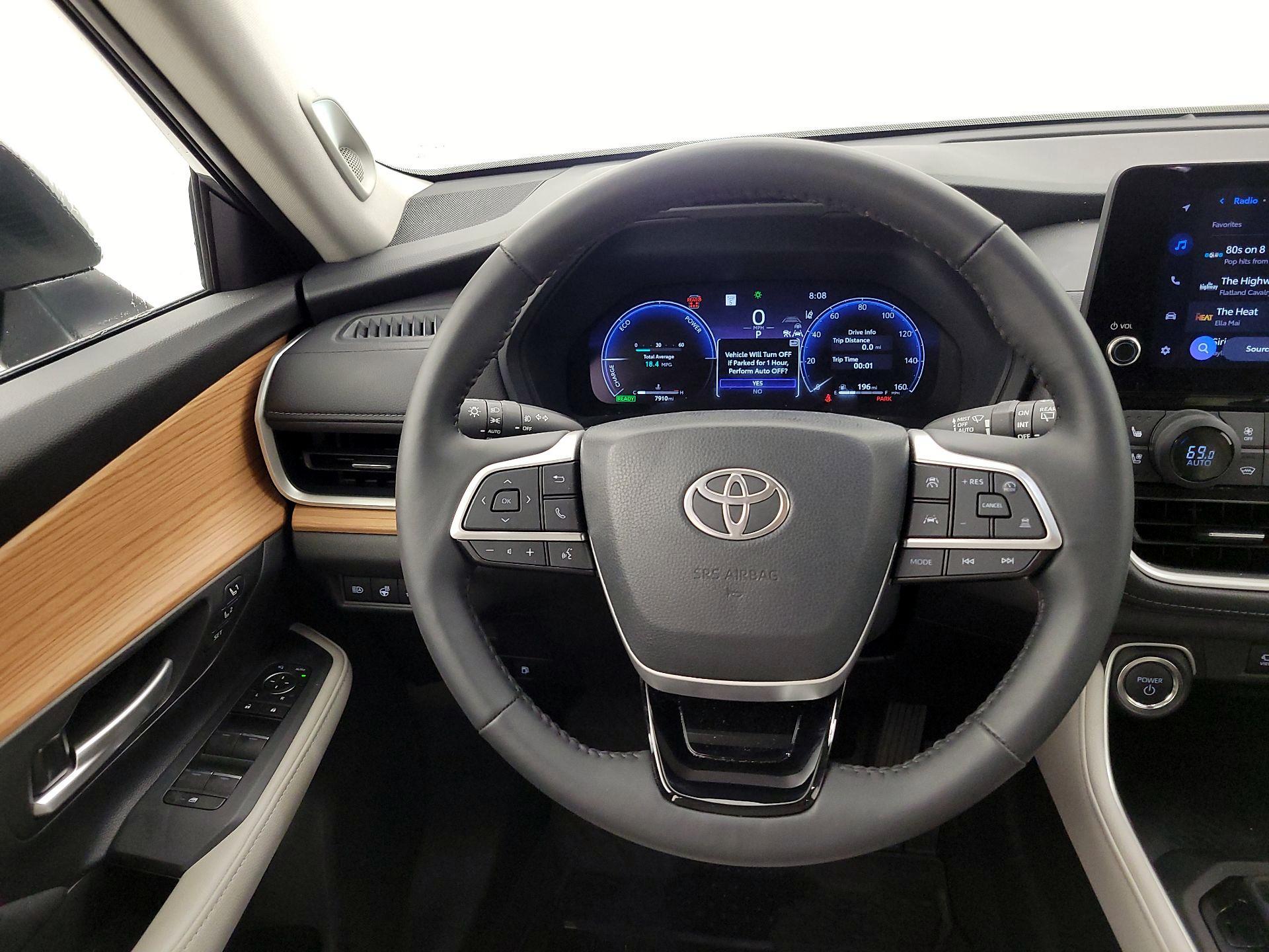 Thumbnail: 2025 Toyota Highlander - 10