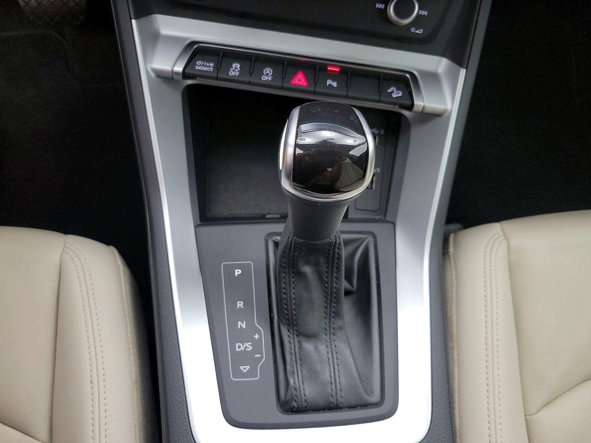 Thumbnail: 2020 Audi Q3 - 17