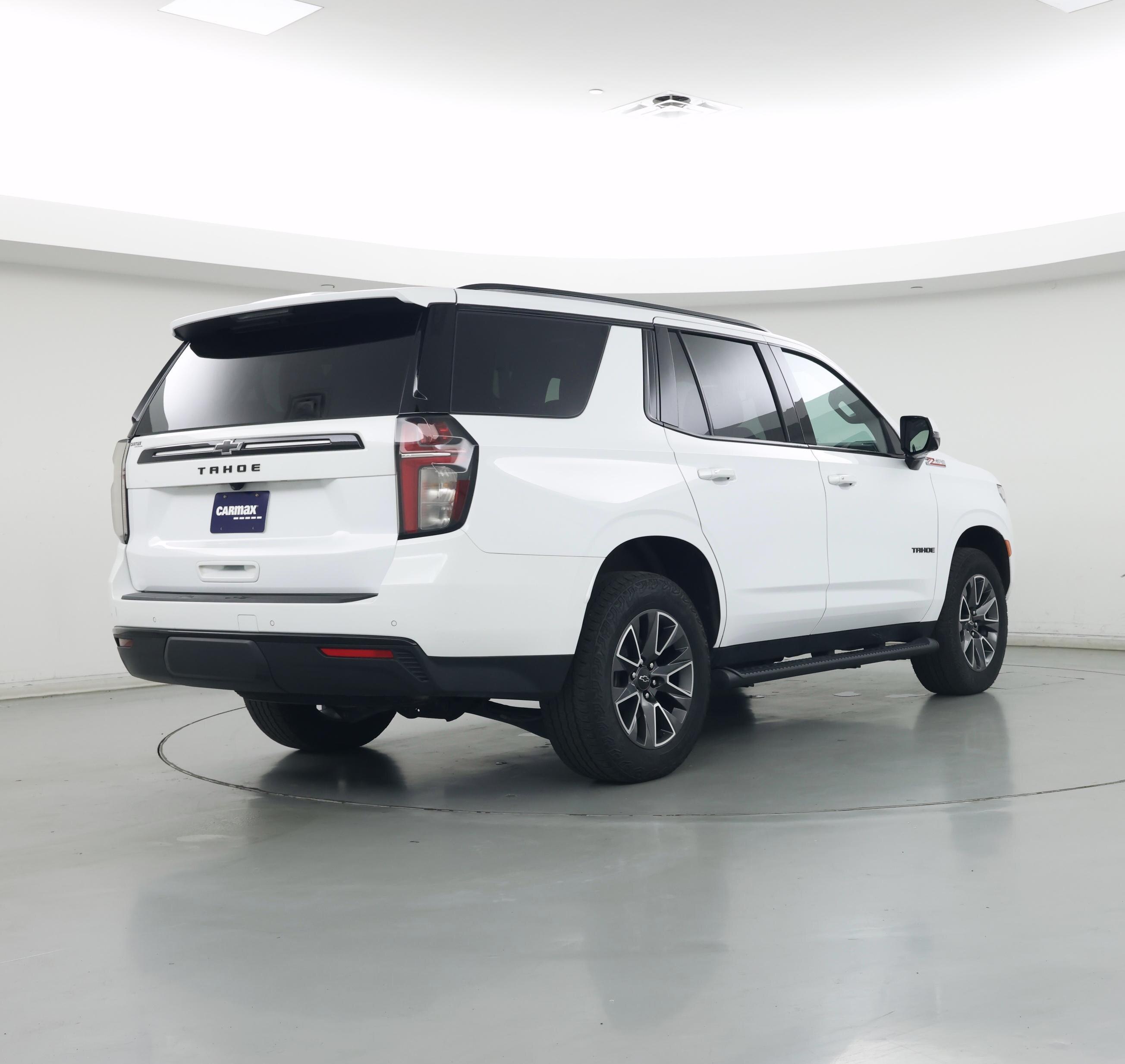 Thumbnail: 2024 Chevrolet Tahoe - 8
