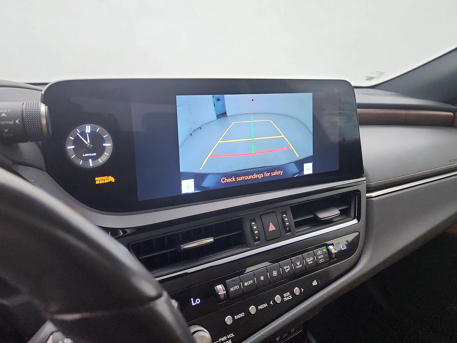 Thumbnail: 2023 Lexus ES - 15