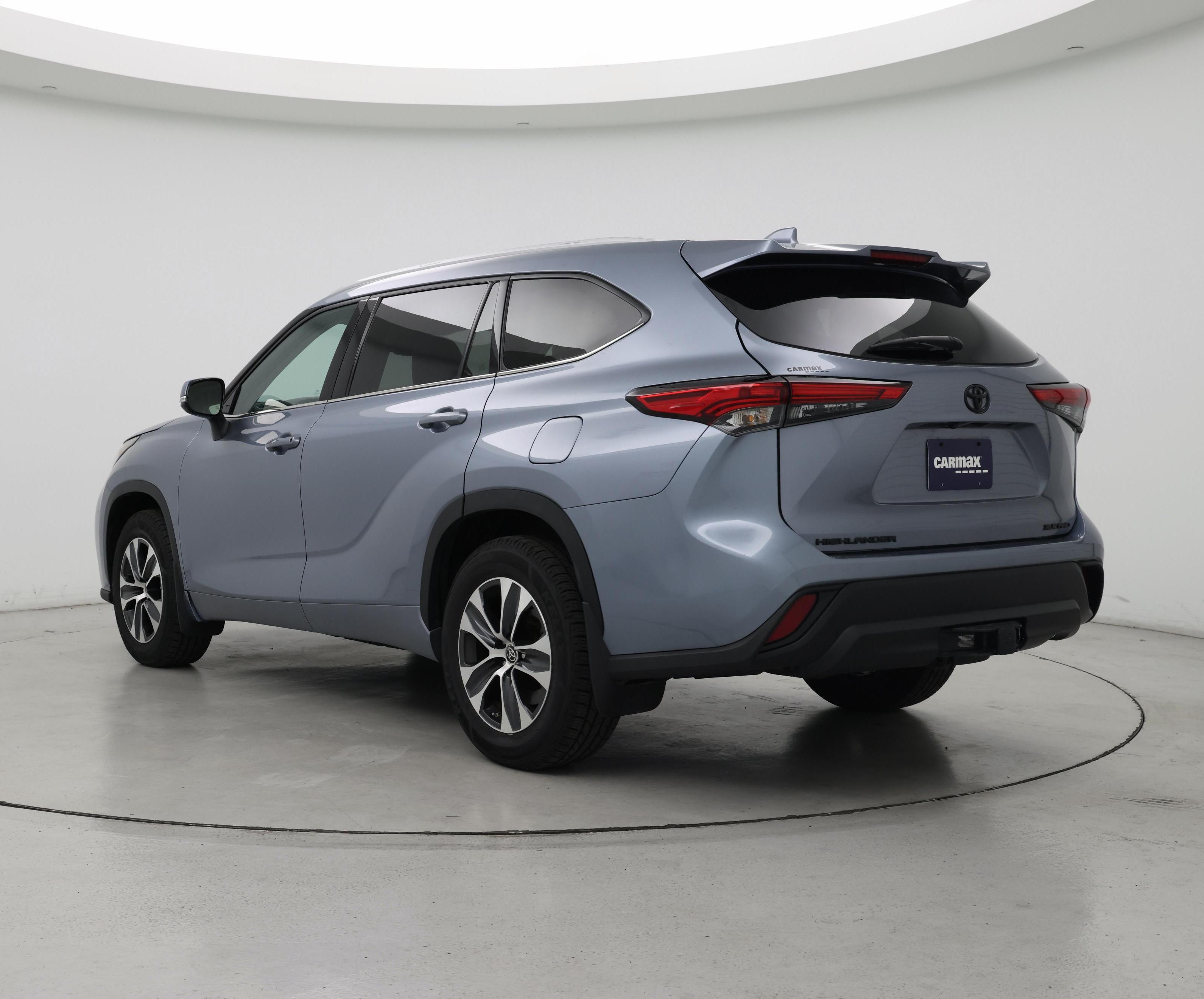 Thumbnail: 2022 Toyota Highlander - 2