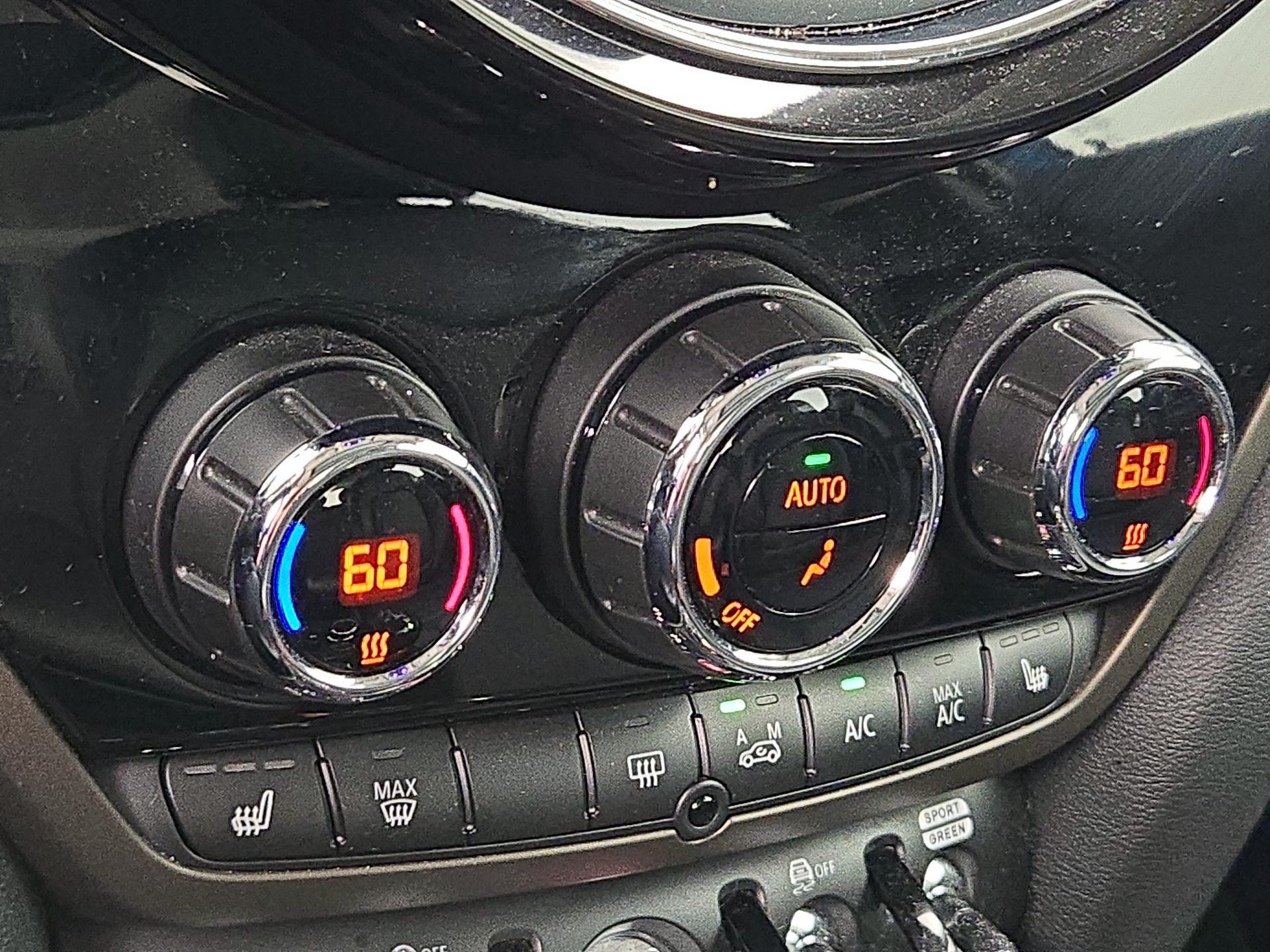 Thumbnail: 2019 MINI Cooper Countryman - 17