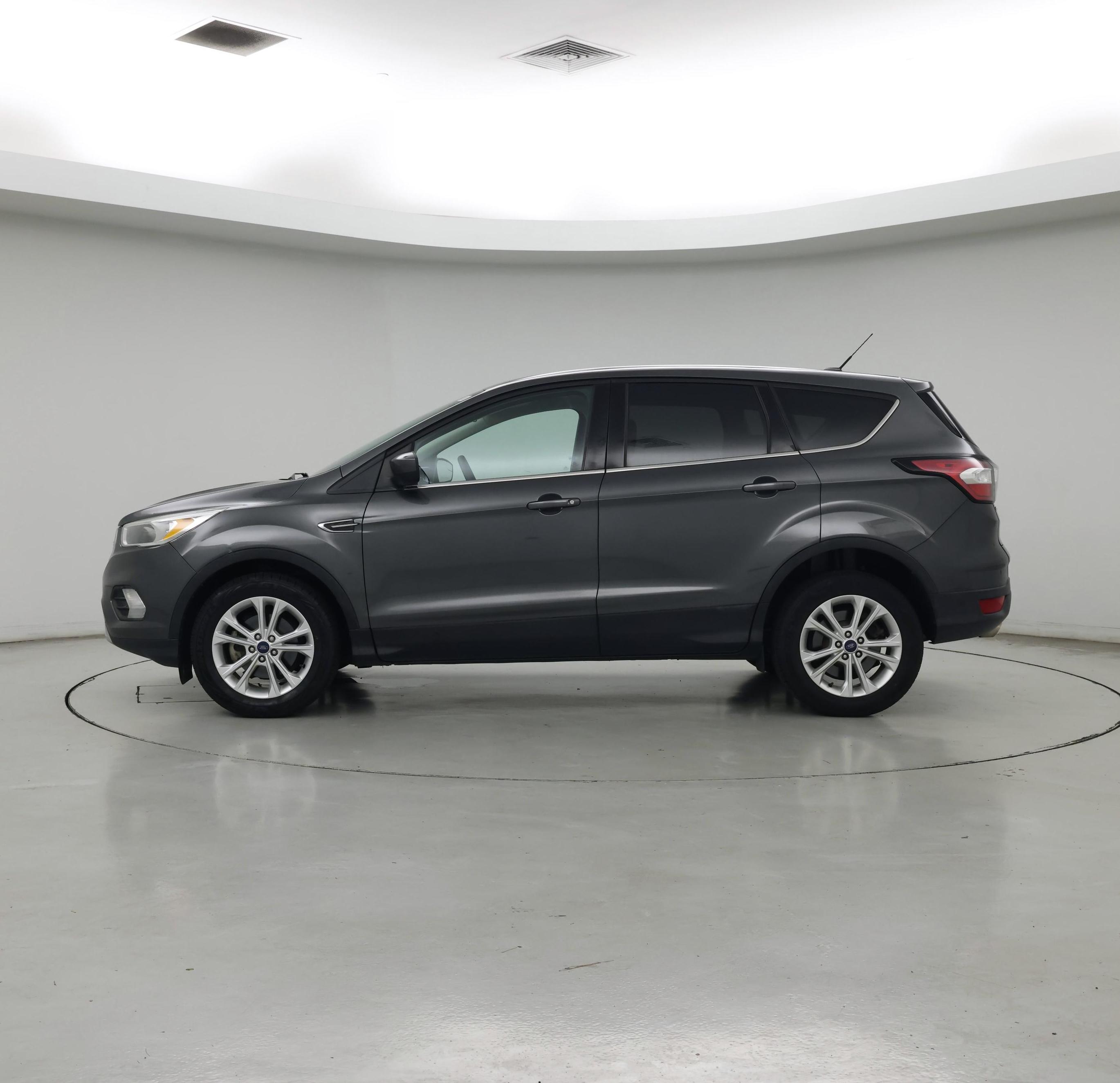 Thumbnail: 2017 Ford Escape - 3