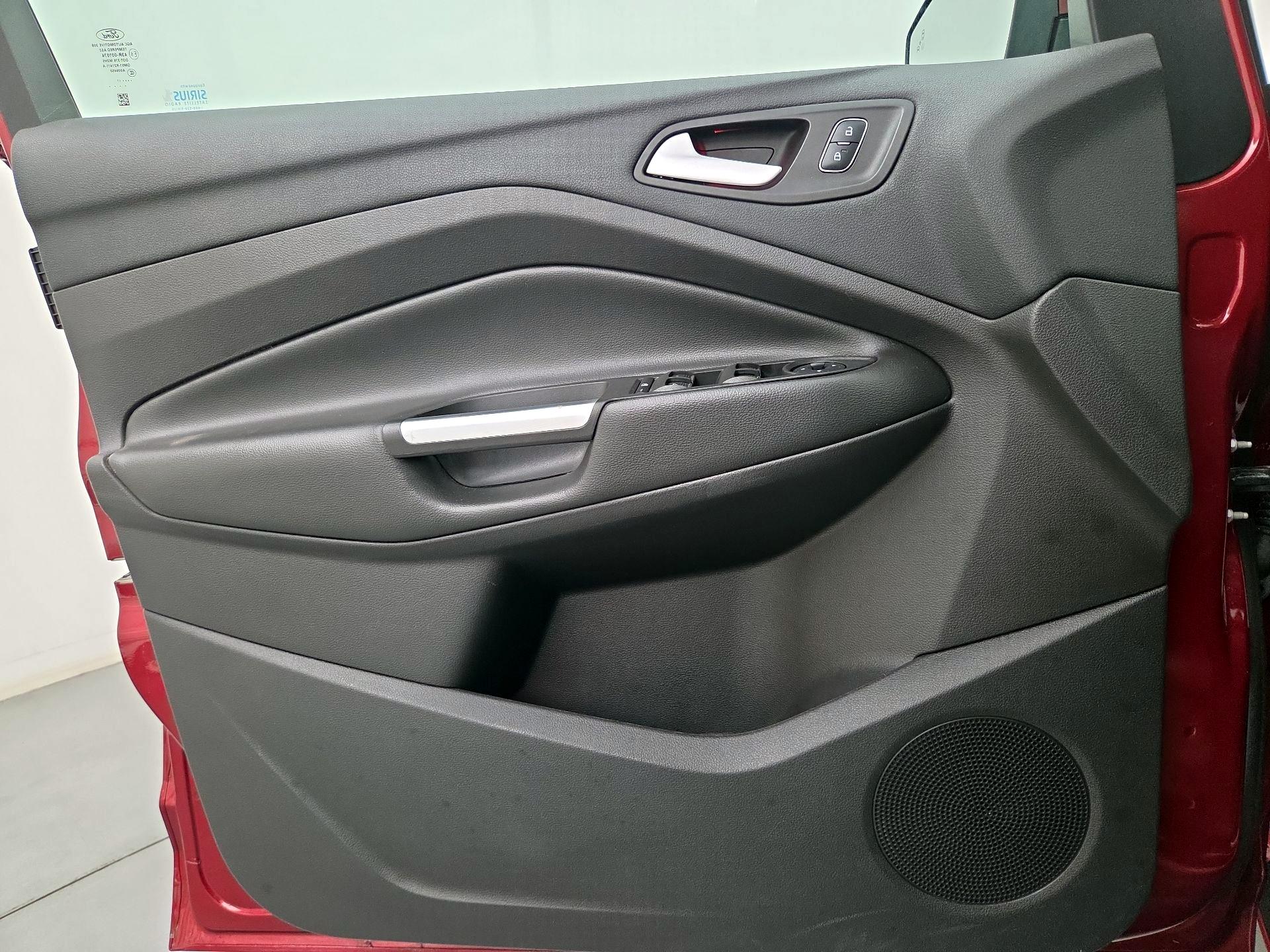 Thumbnail: 2017 Ford C-Max - 12