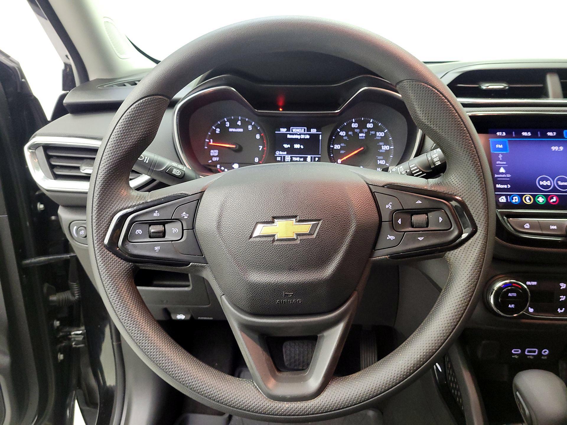 Thumbnail: 2023 Chevrolet TrailBlazer - 10