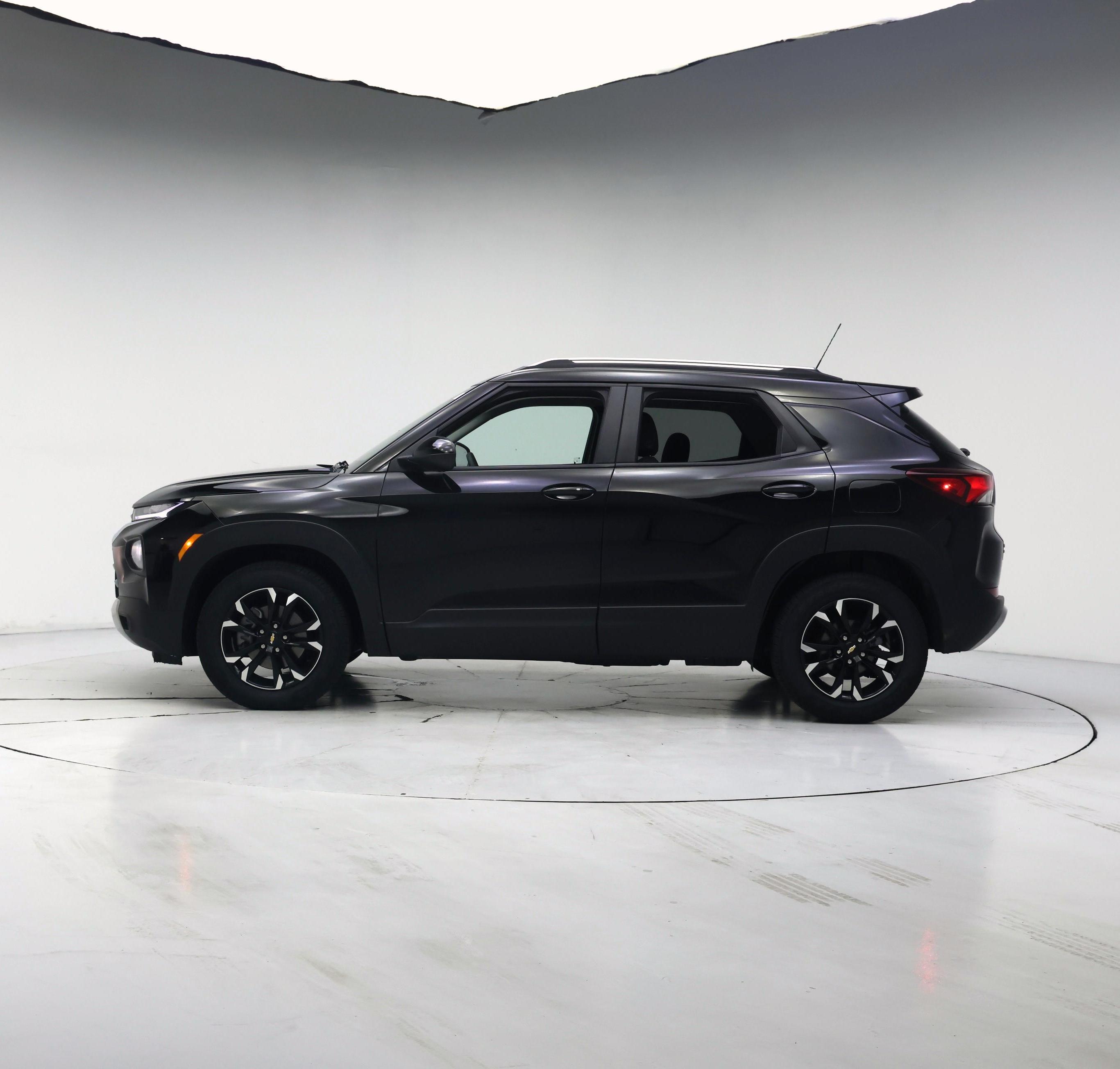 Thumbnail: 2023 Chevrolet TrailBlazer - 3