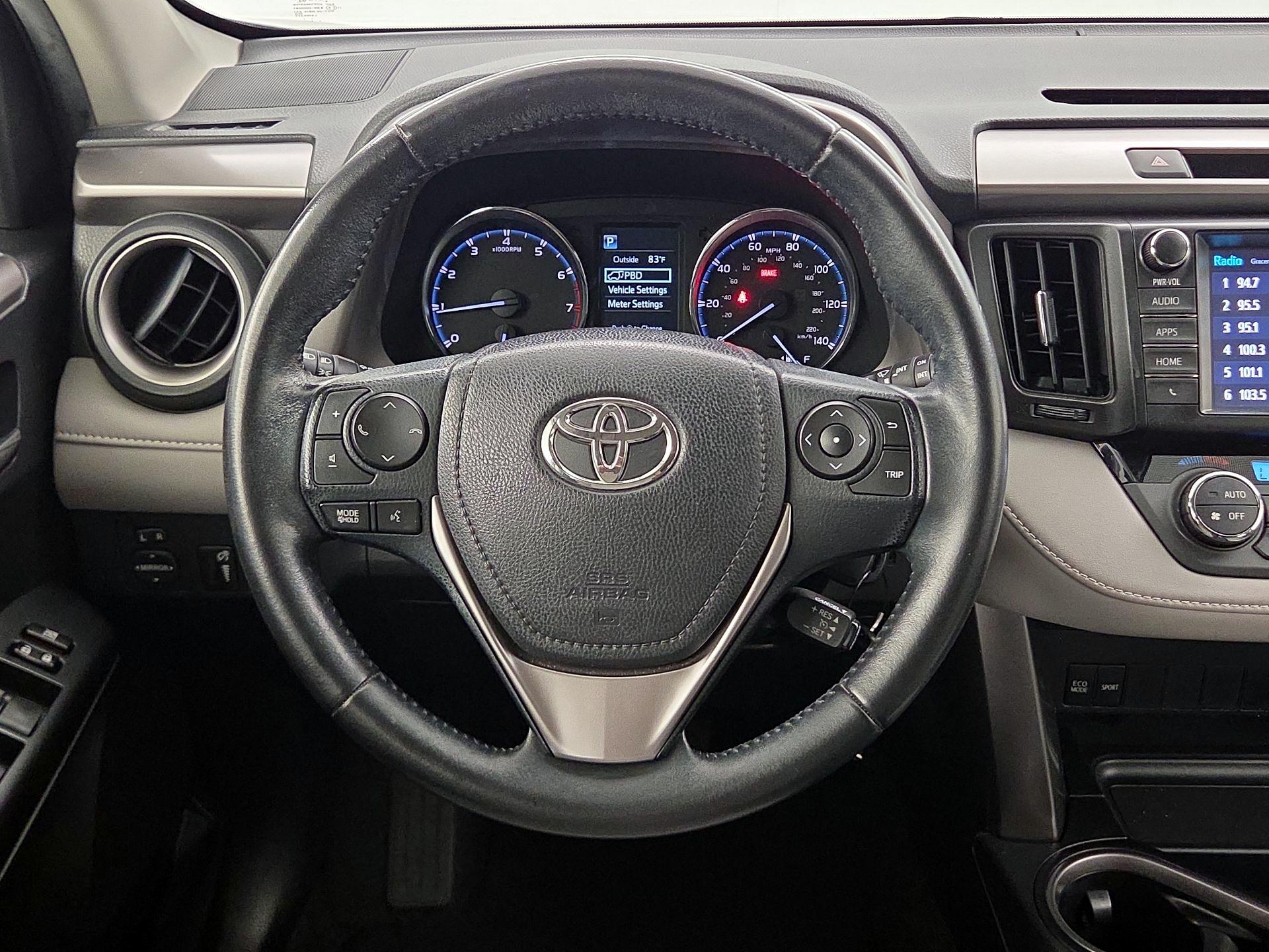 Thumbnail: 2016 Toyota RAV4 - 10