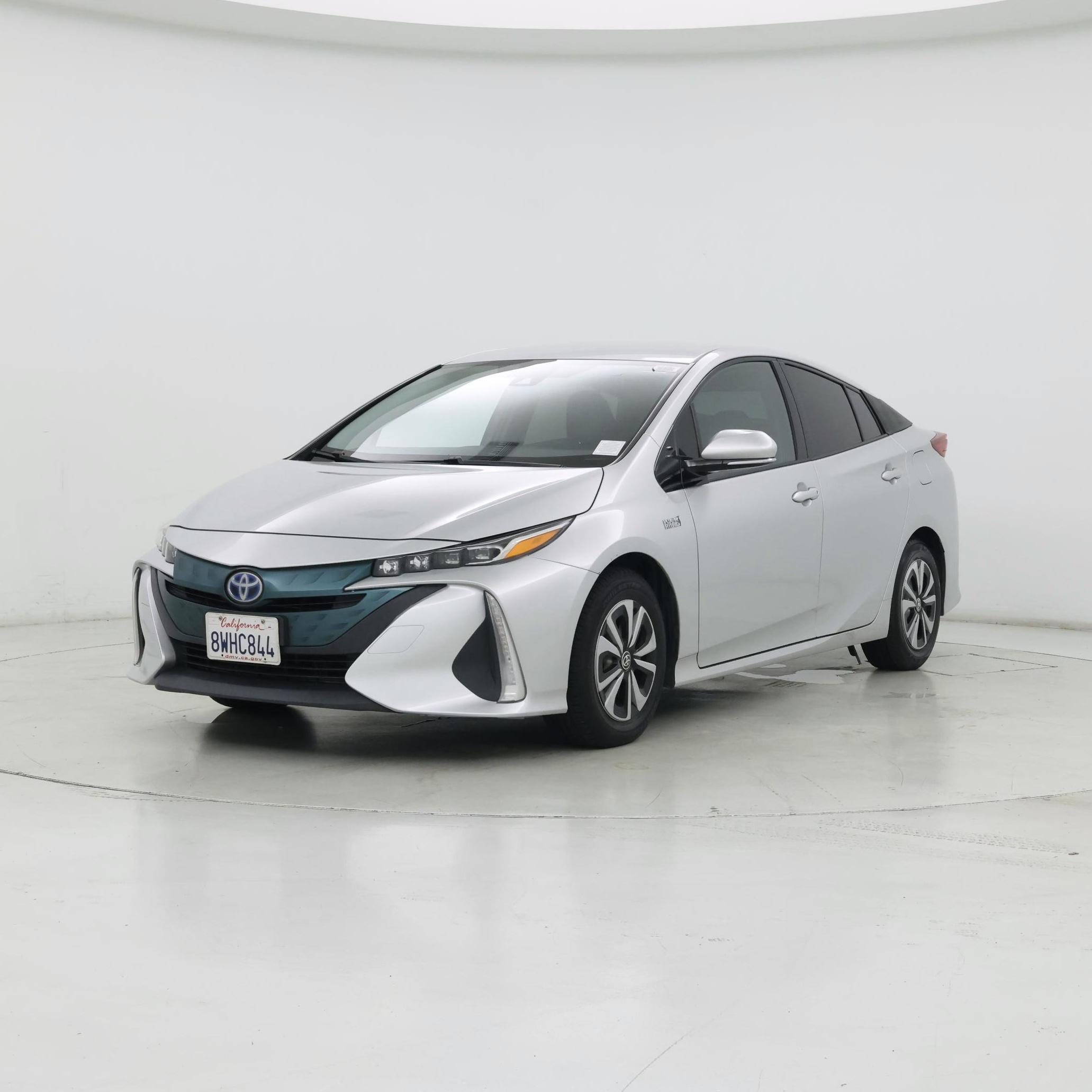 Thumbnail: 2017 Toyota Prius Prime - 4