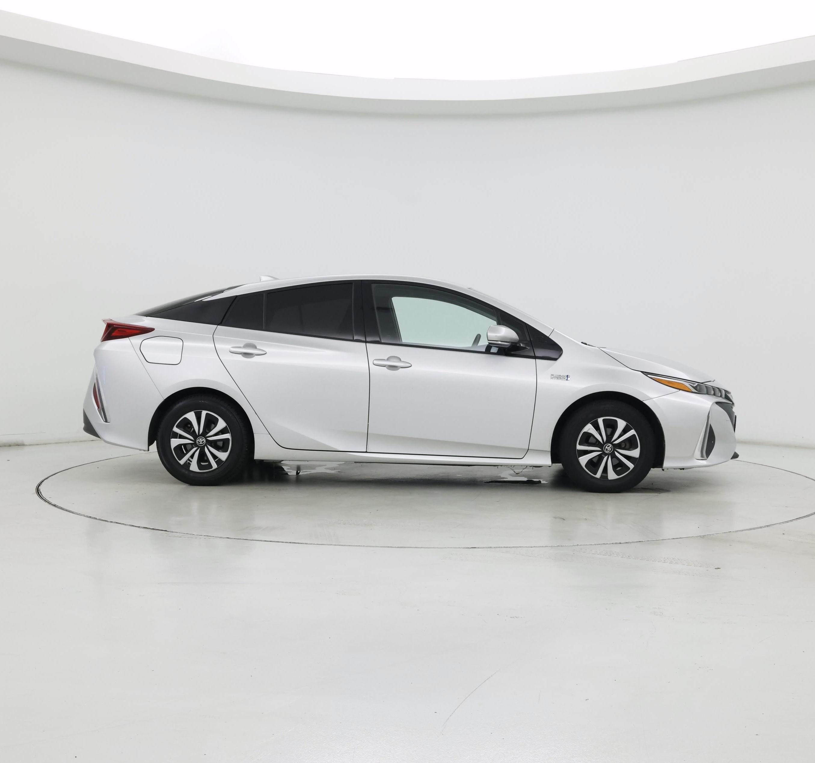 Thumbnail: 2017 Toyota Prius Prime - 7