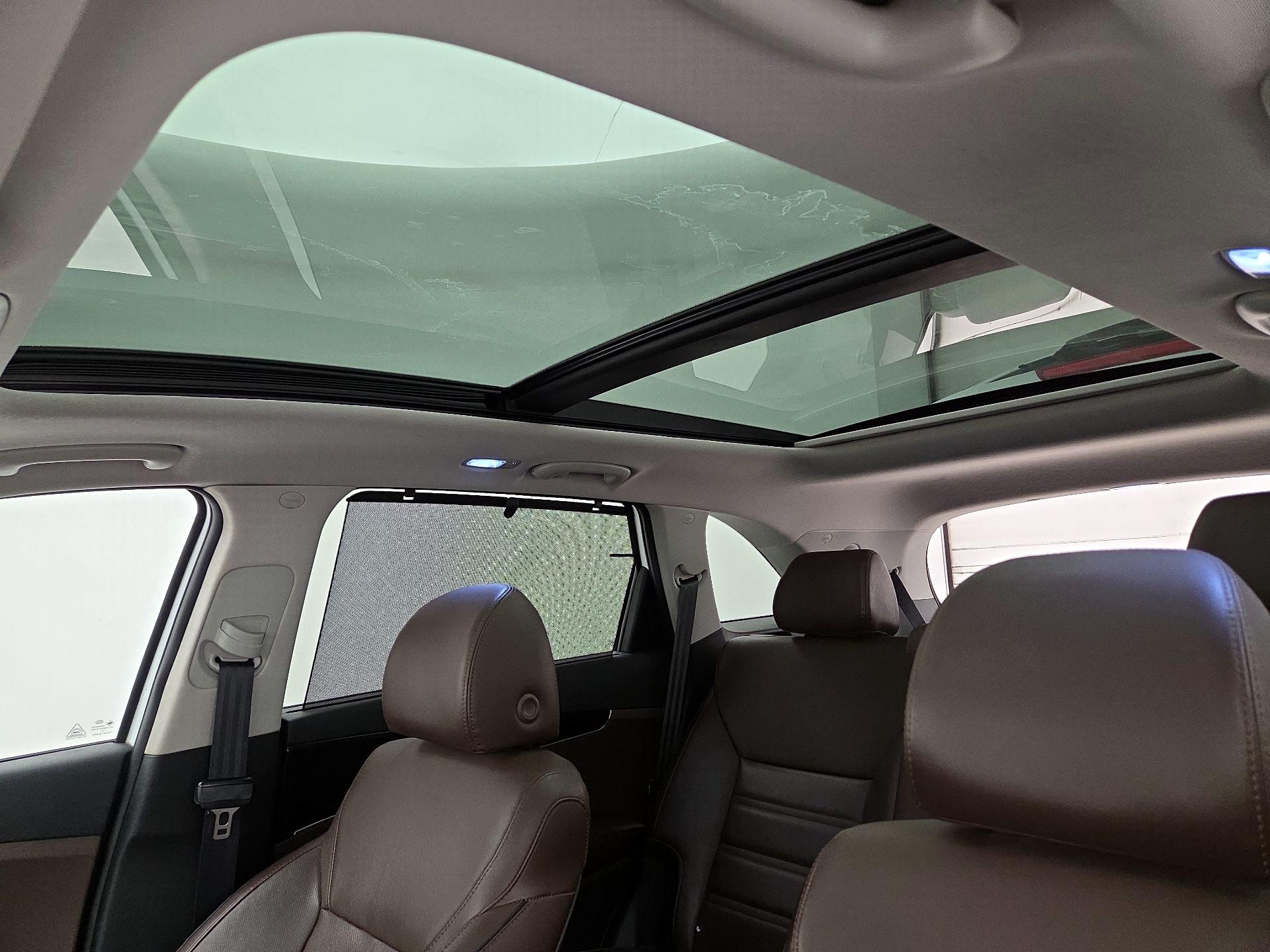 Thumbnail: 2019 Kia Sorento - 19