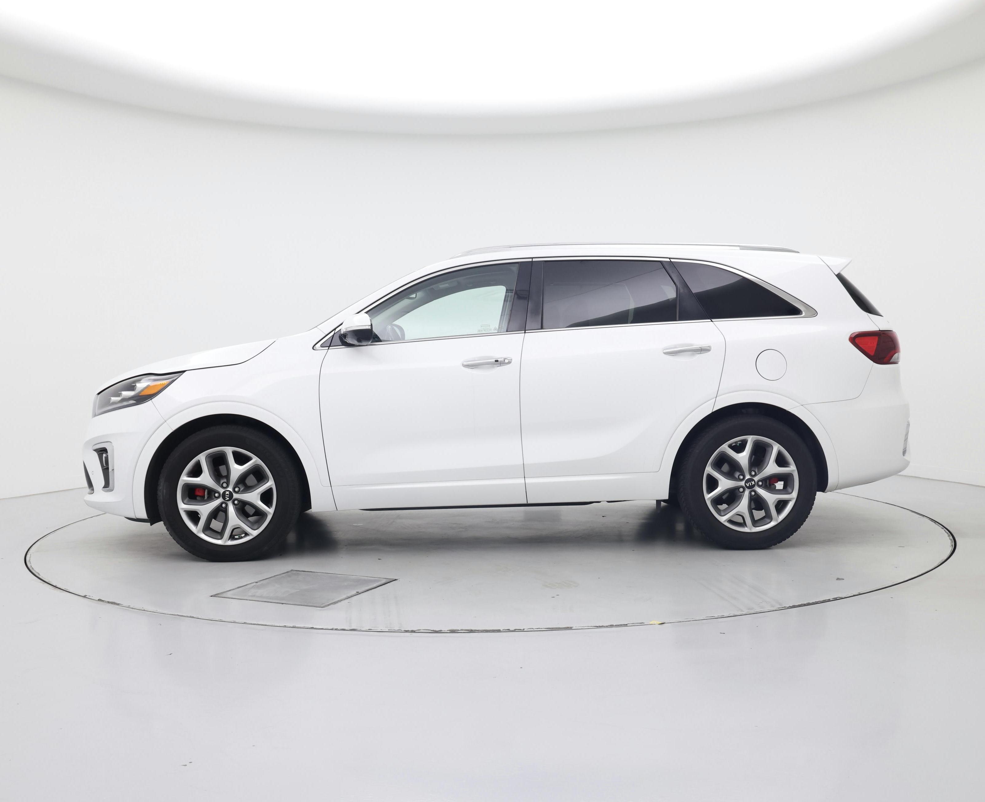 Thumbnail: 2019 Kia Sorento - 3
