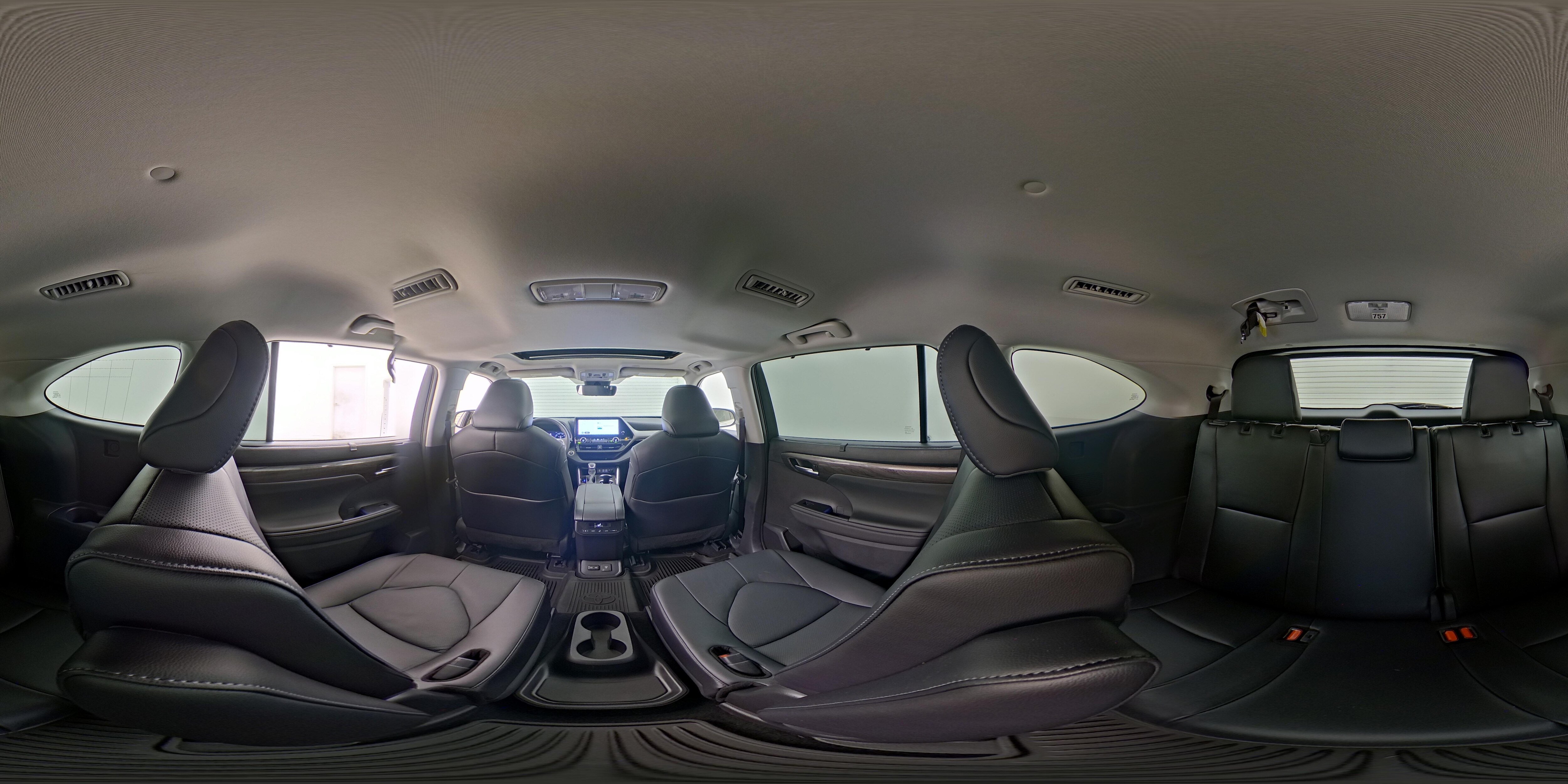 2024 Toyota Highlander Limited - Photo 28