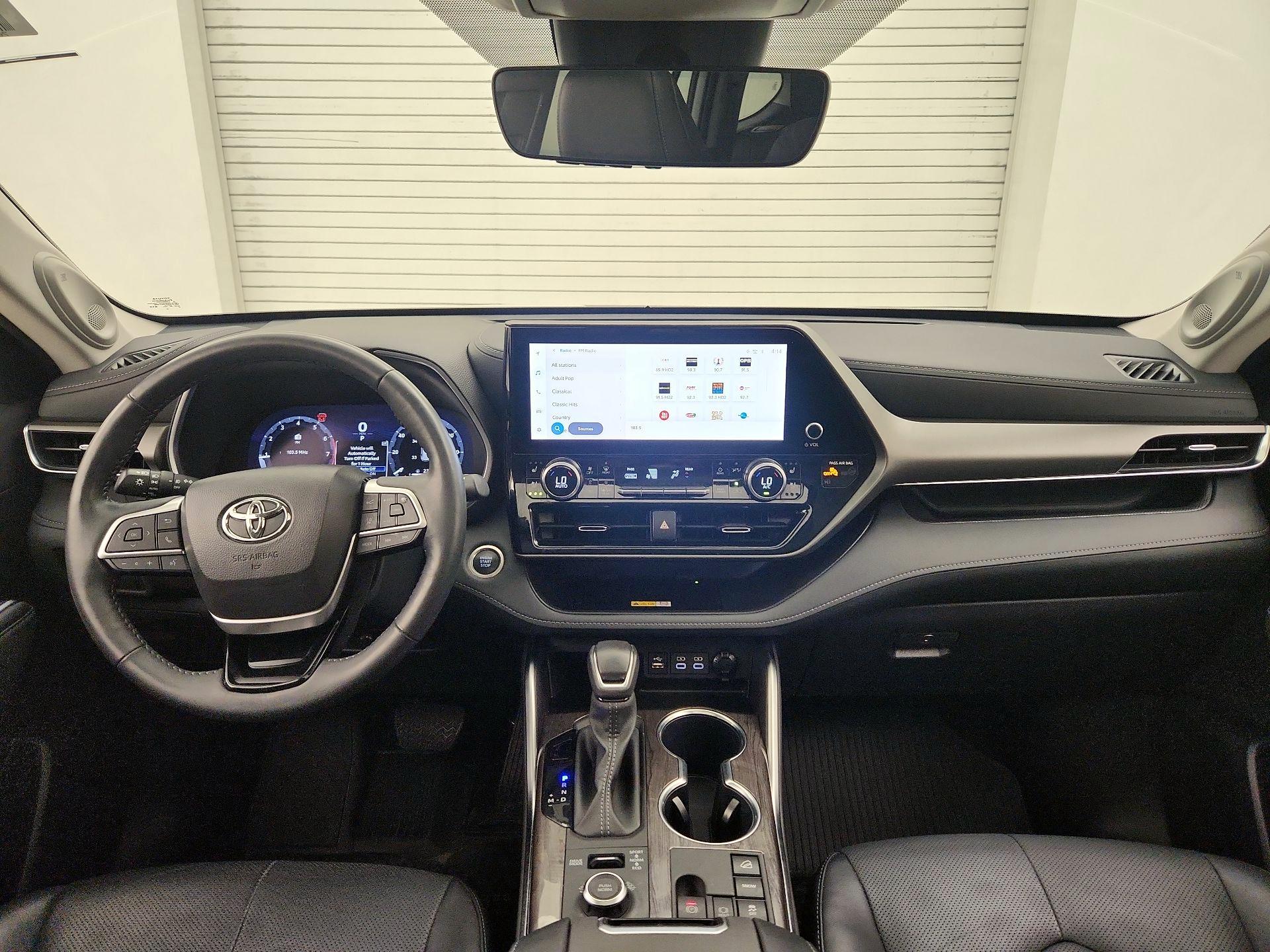 Thumbnail: 2024 Toyota Highlander - 9